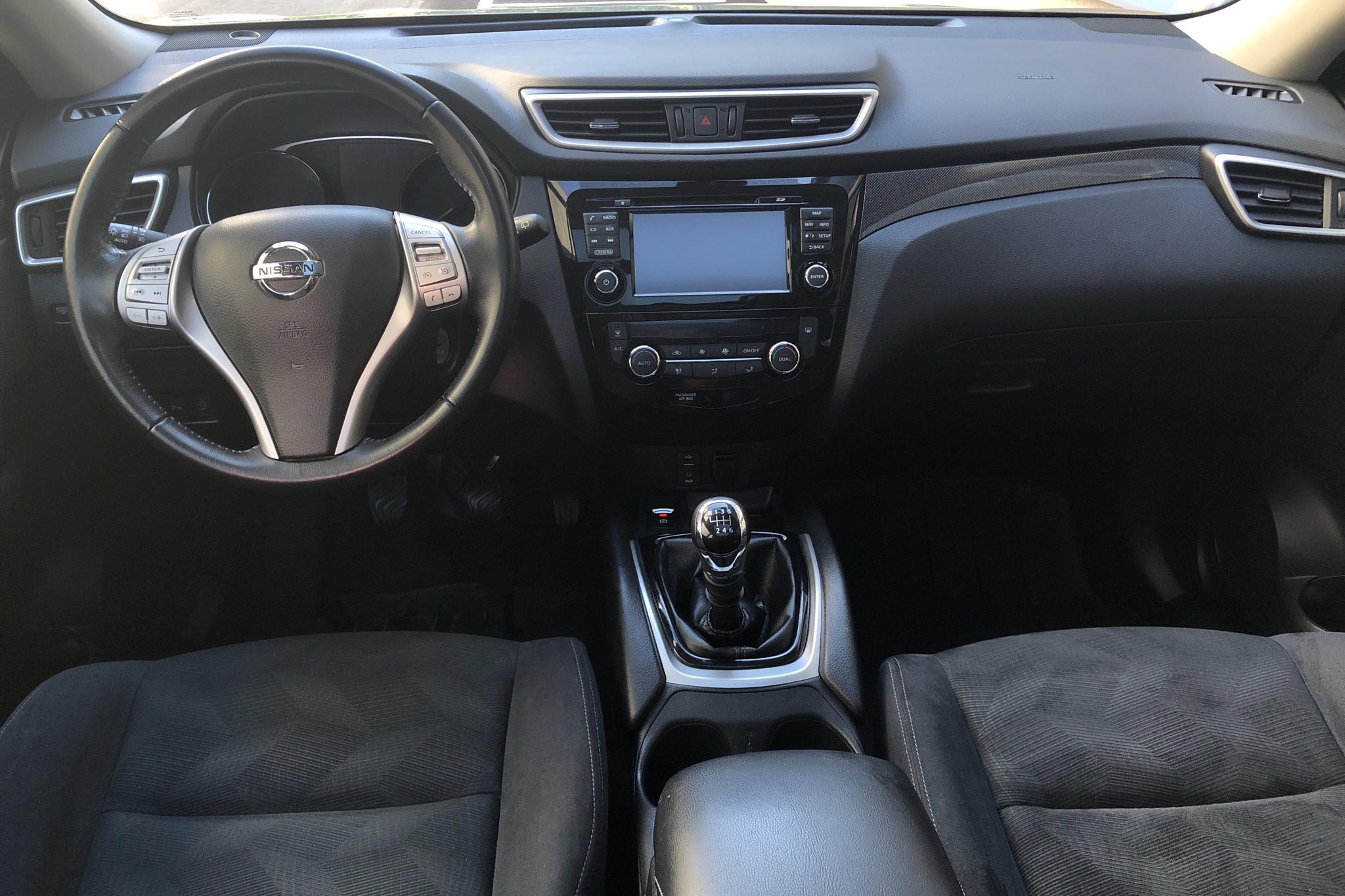 Nissan X-trail 1.6 dCi 2WD (130hk) - 7 974 mil - Manuell - grå - 2015