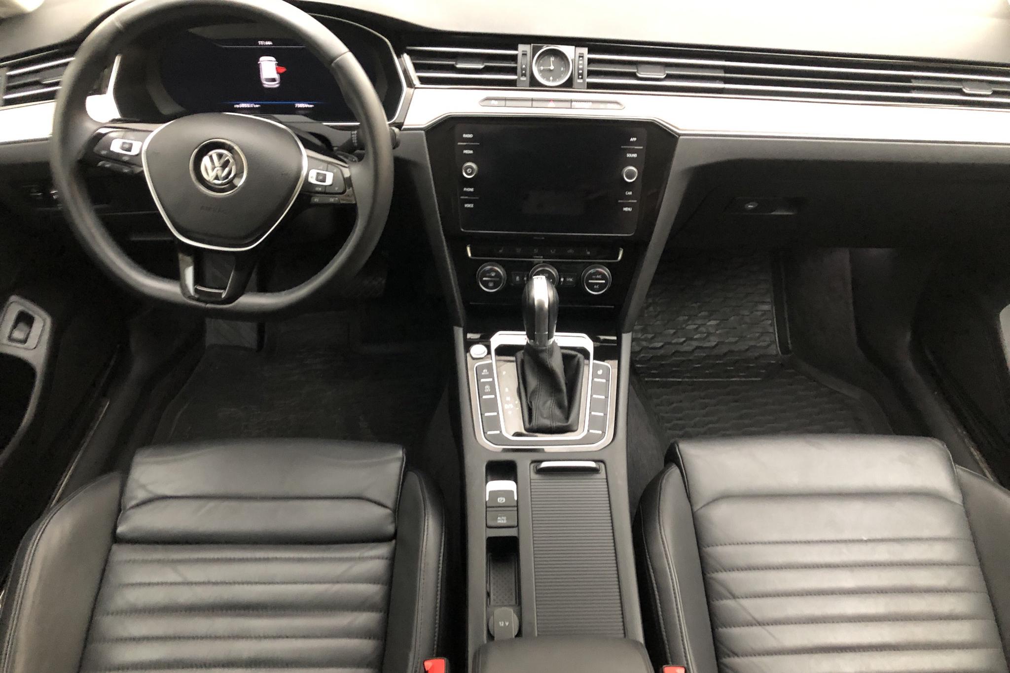 VW Passat 2.0 TDI Sportscombi 4MOTION (190hk) - 7 306 mil - Automat - silver - 2019