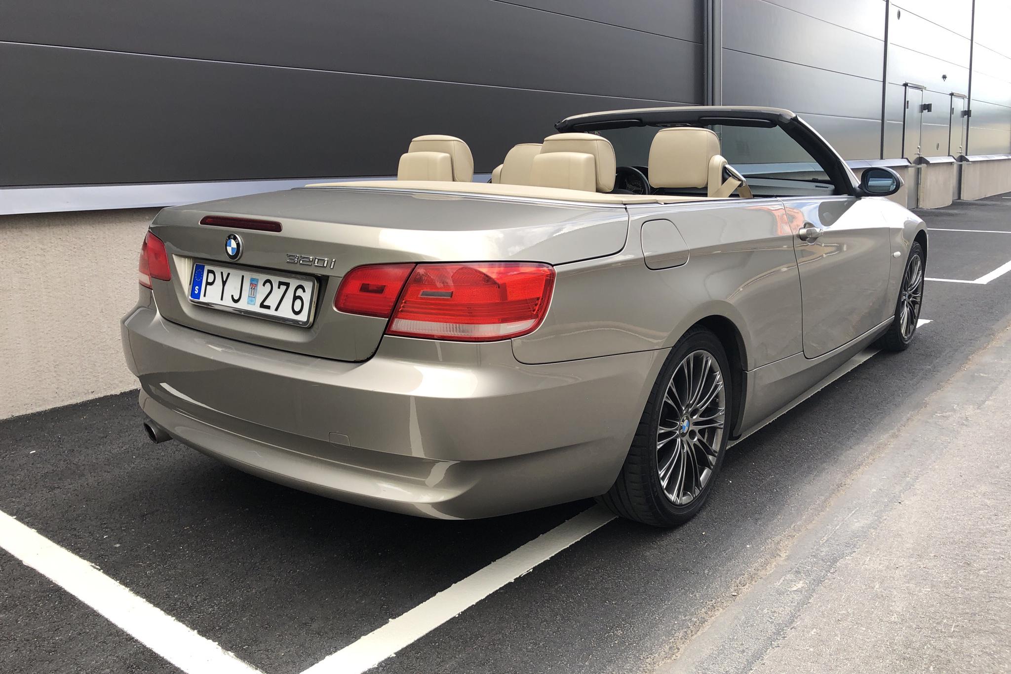 BMW 320i Cabriolet, E93 (170hk) - 139 420 km - Manual - Light Brown - 2007