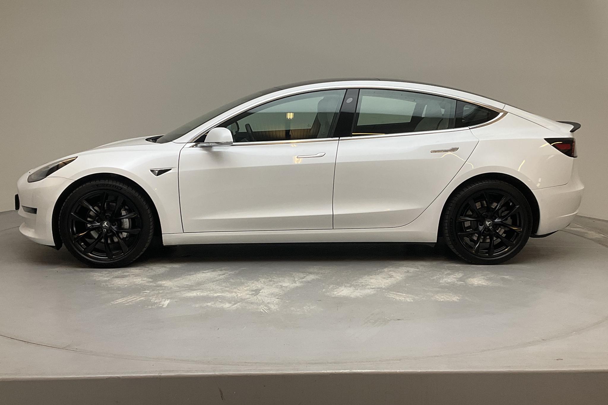 Tesla Model 3 Long Range Dual Motor AWD - 5 937 mil - Automat - vit - 2019