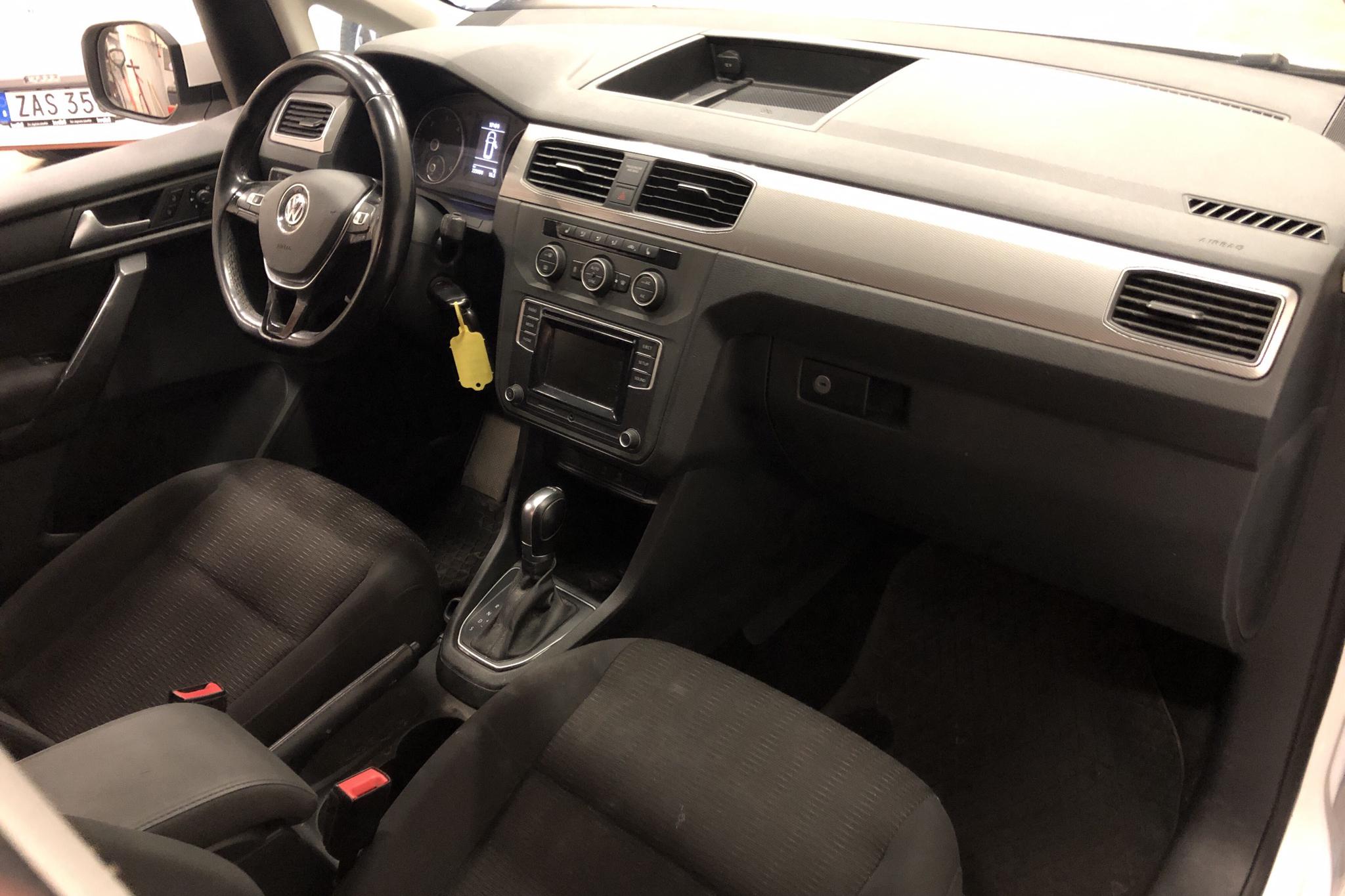 VW Caddy 2.0 TDI Maxi Skåp 4MOTION (150hk) - 22 396 mil - Automat - vit - 2017
