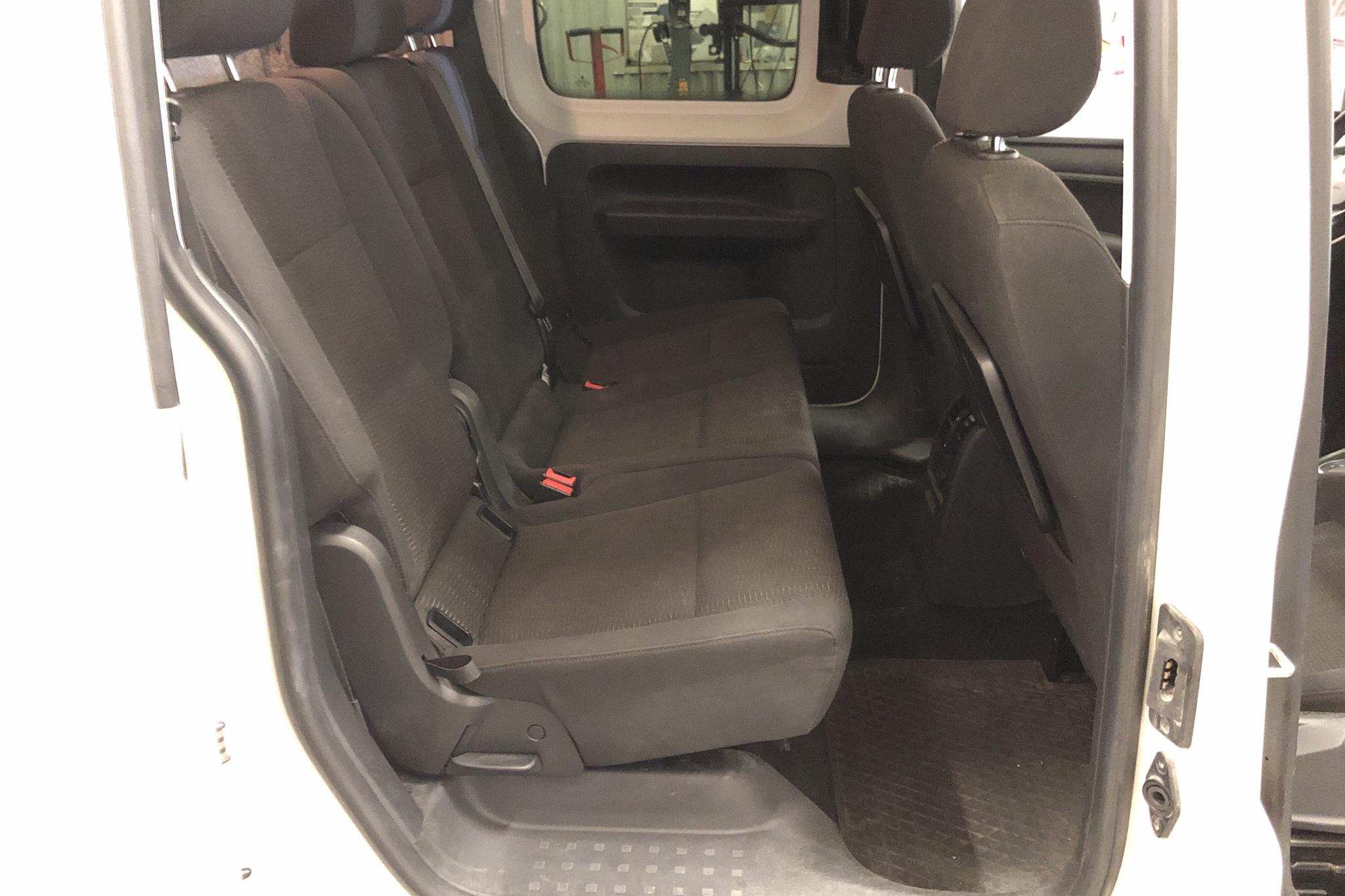VW Caddy 2.0 TDI Maxi Skåp 4MOTION (150hk) - 22 396 mil - Automat - vit - 2017
