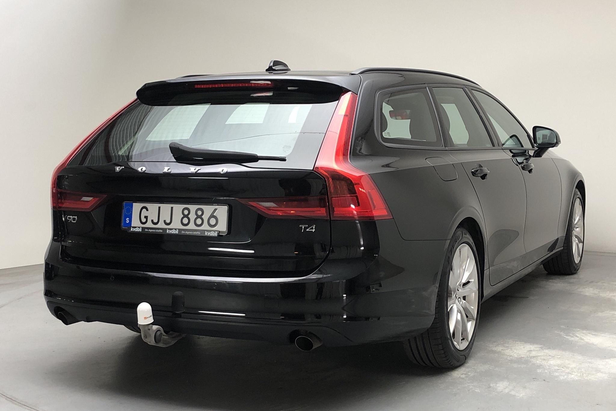 Volvo V90 T4 (190hk) - 85 000 km - Automatic - black - 2018