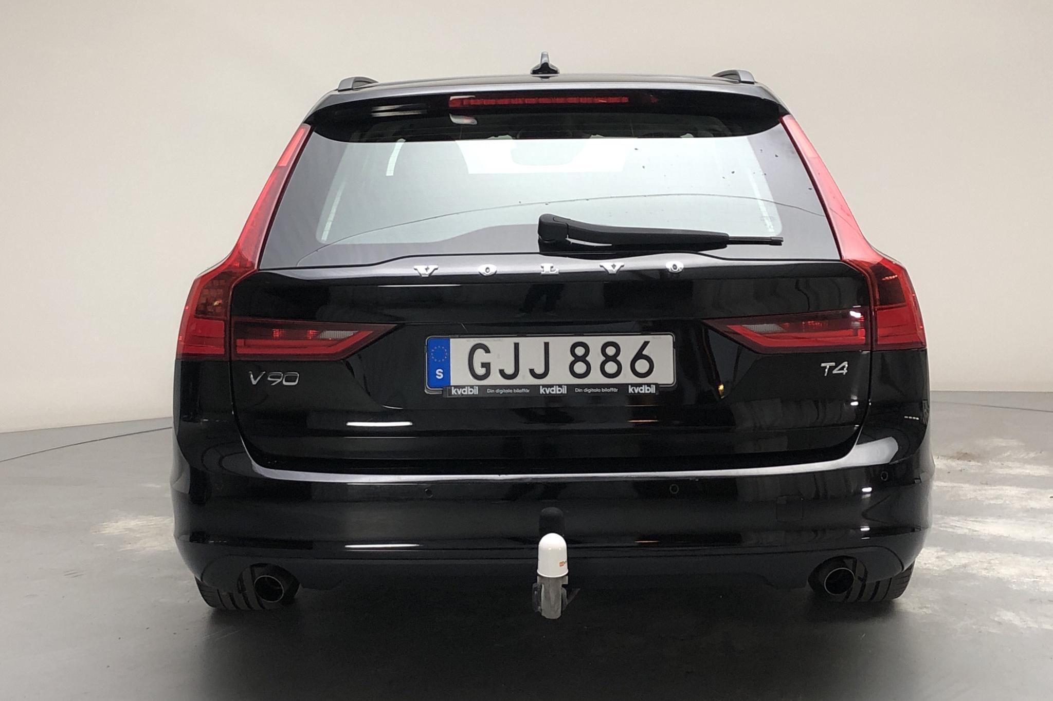Volvo V90 T4 (190hk) - 8 500 mil - Automat - svart - 2018
