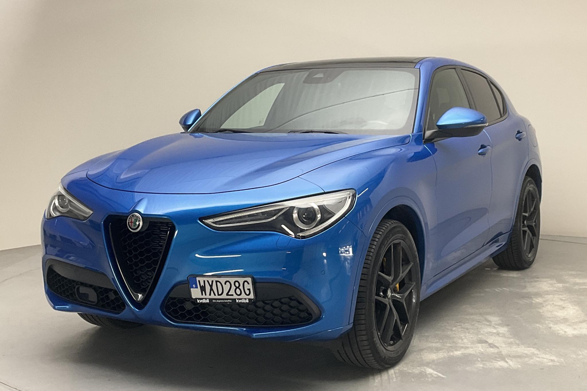 Alfa Romeo Stelvio 2.0 AWD (280hk) - 2 136 mil - Automat - blå - 2020