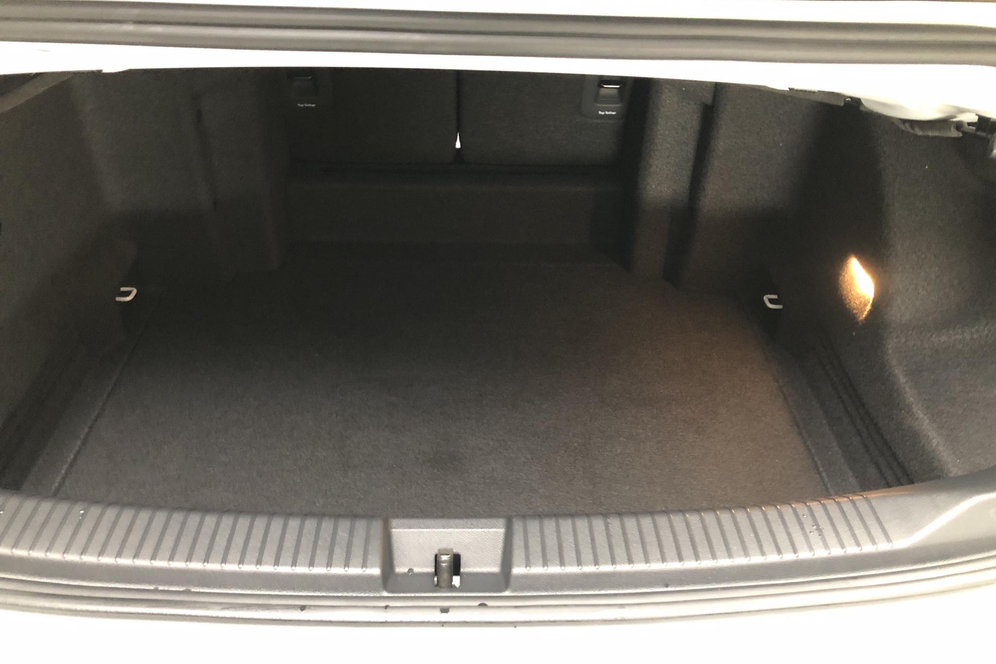 VW T-Roc 1.5 TSI (150hk) - 244 mil - Automat - vit - 2020