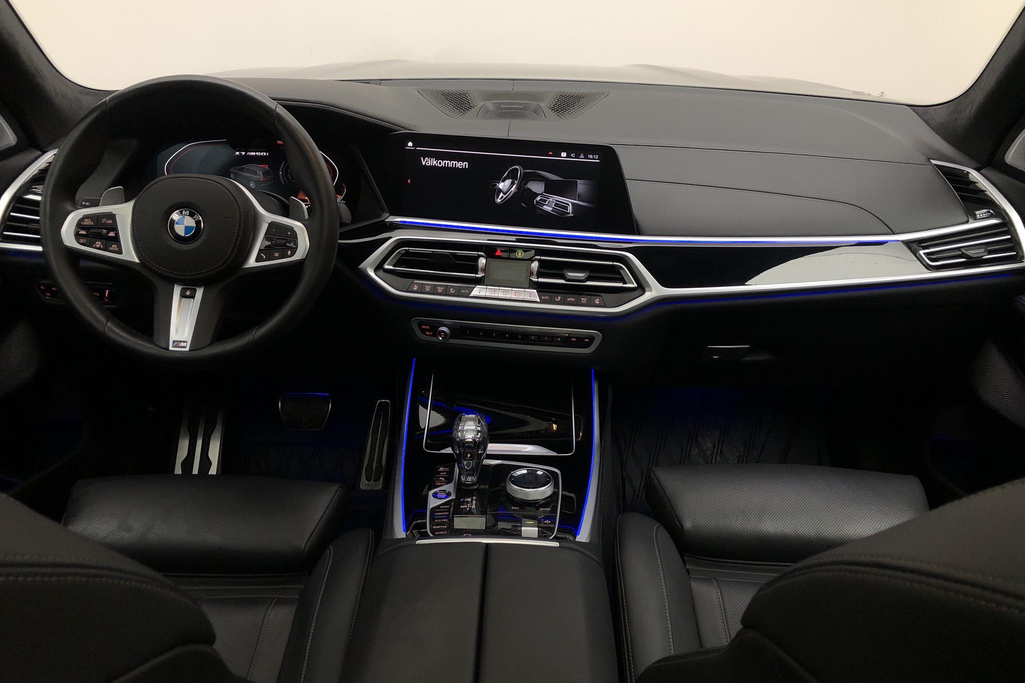 BMW X7 M50i, G07 (530hk) - 5 706 mil - Automat - svart - 2020
