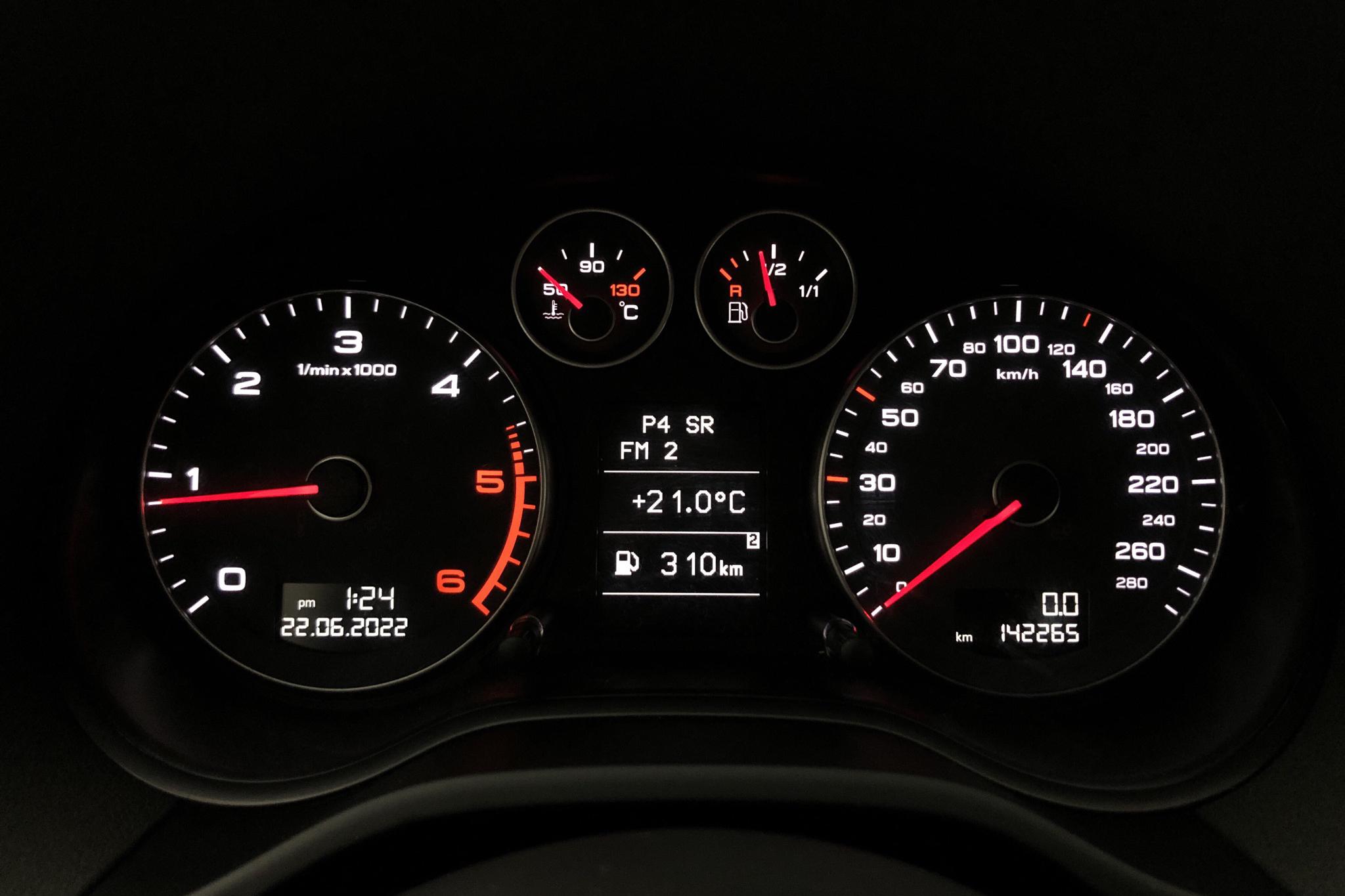 Audi A3 1.6 TDI Sportback (105hk) - 142 270 km - Manual - silver - 2013