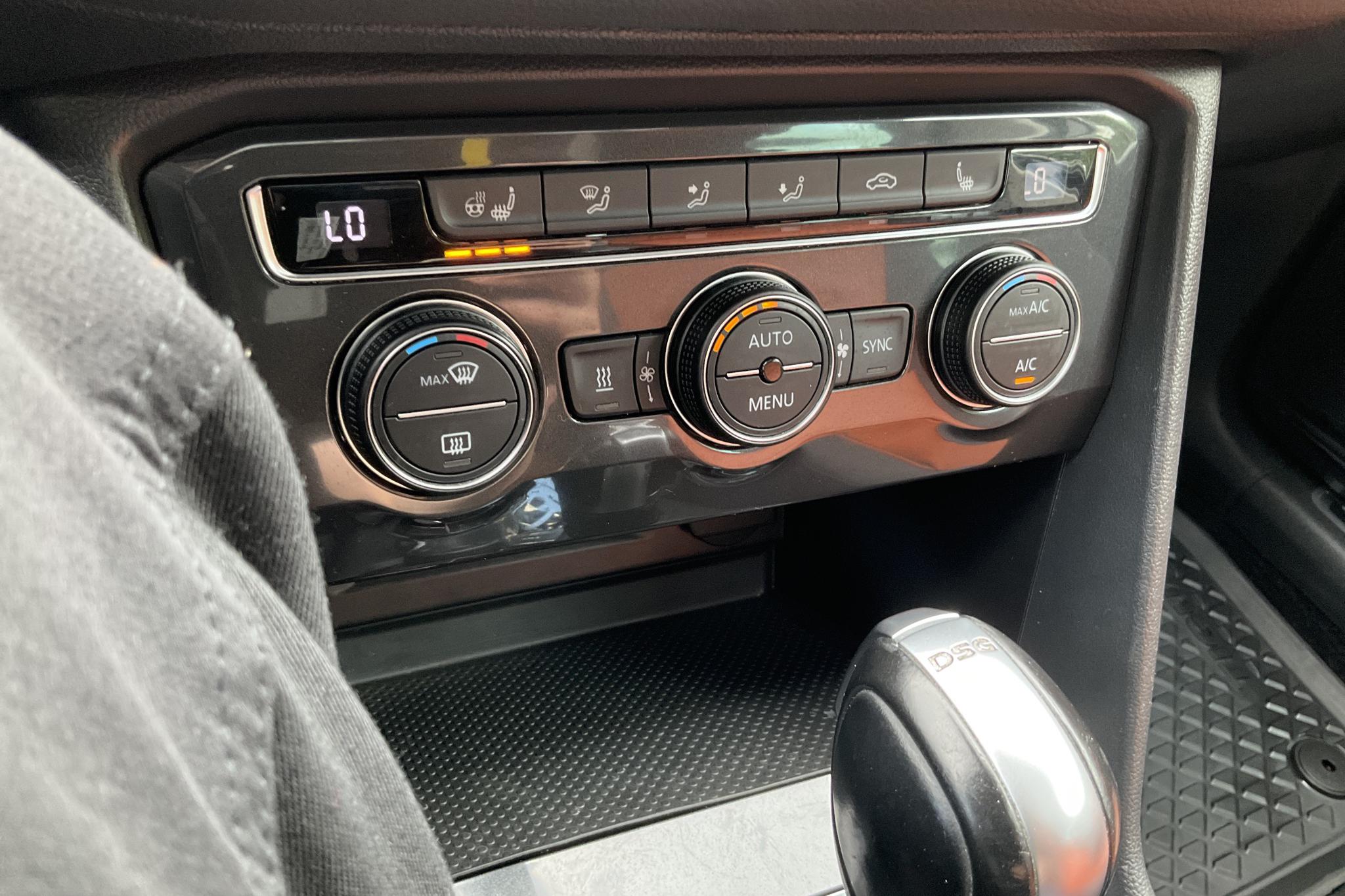 VW Tiguan 2.0 TDI 4MOTION (190hk) - 11 870 mil - Automat - svart - 2017