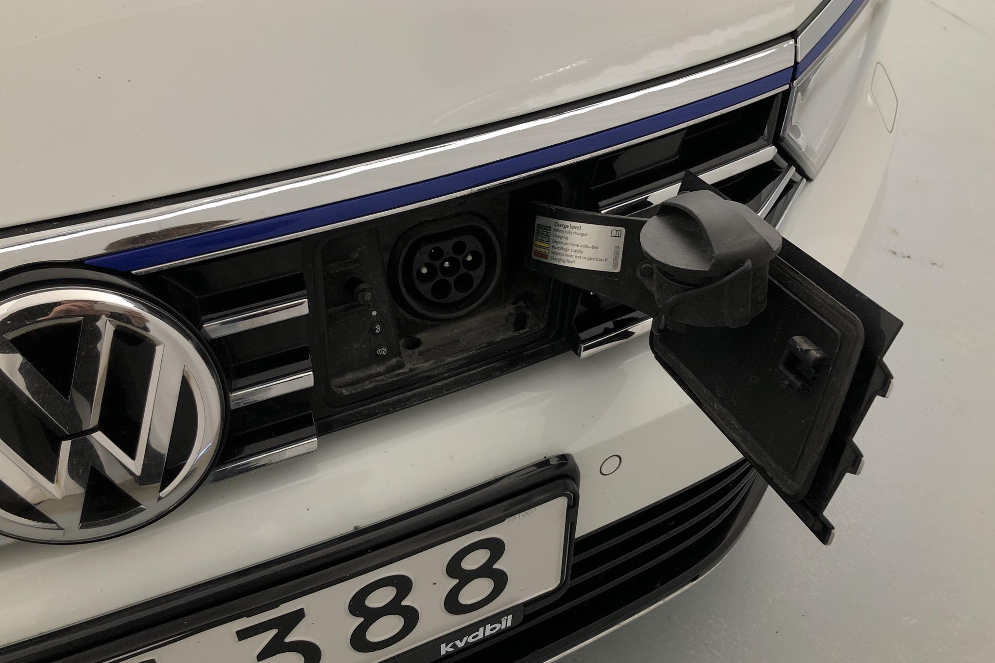 VW Passat 1.4 Plug-in-Hybrid Sportscombi (218hk) - 75 960 km - Automatic - white - 2018