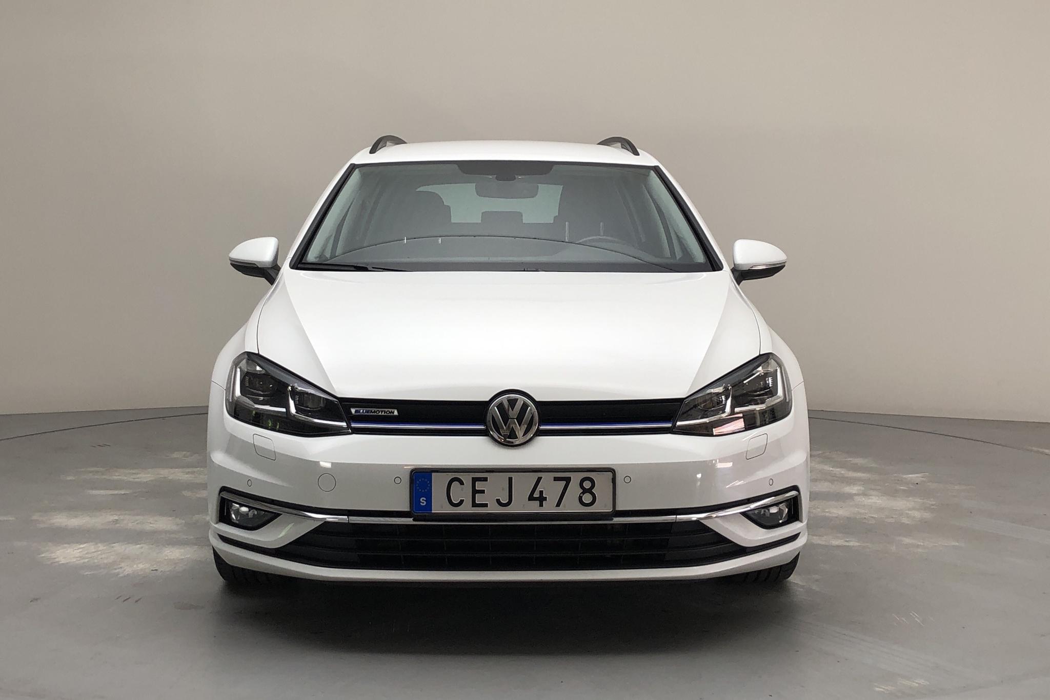 VW Golf VII 1.4 TGI BlueMotion Sportscombi (110hk) - 6 053 mil - Manuell - vit - 2018