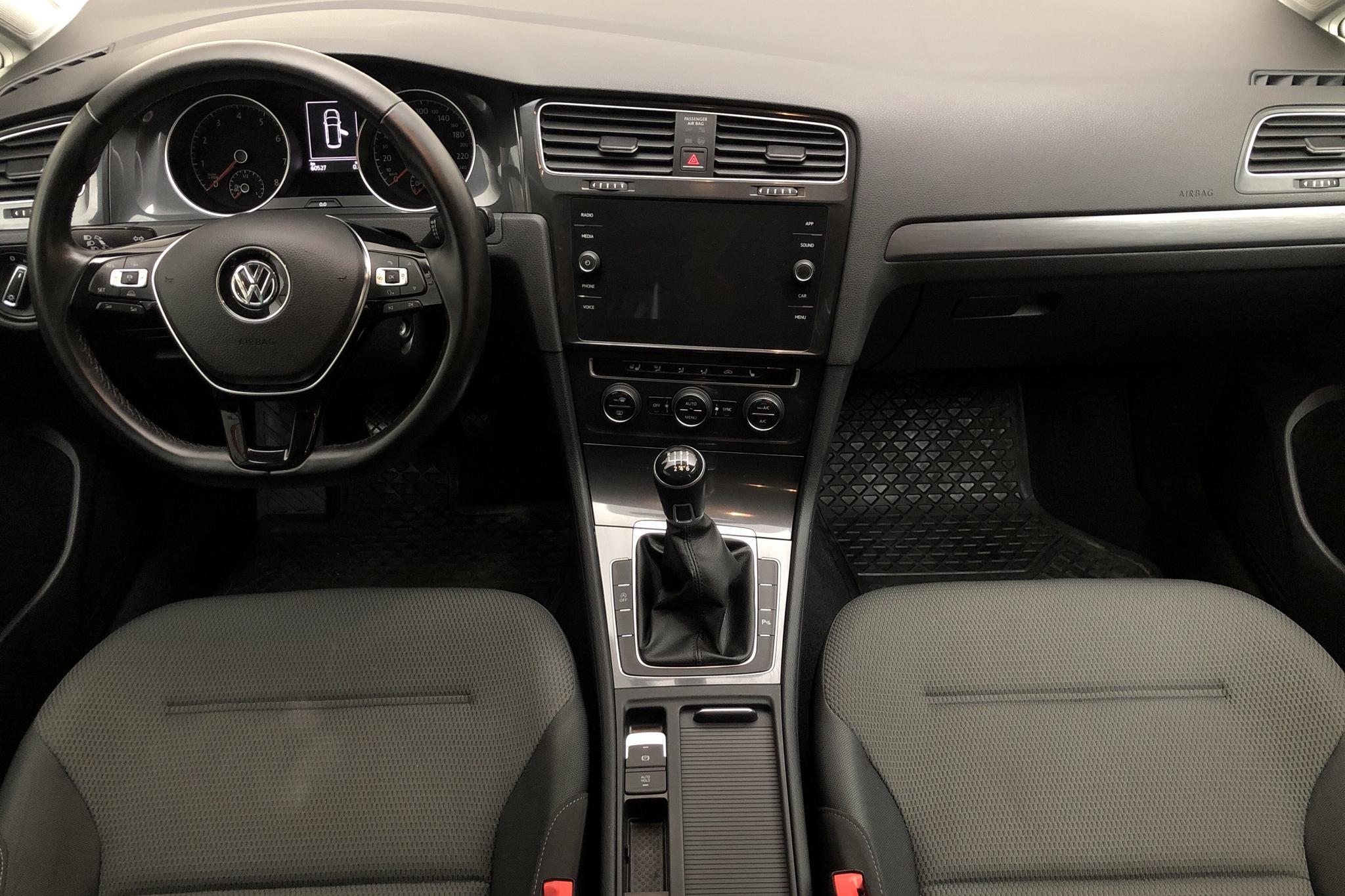 VW Golf VII 1.4 TGI BlueMotion Sportscombi (110hk) - 60 530 km - Manual - white - 2018