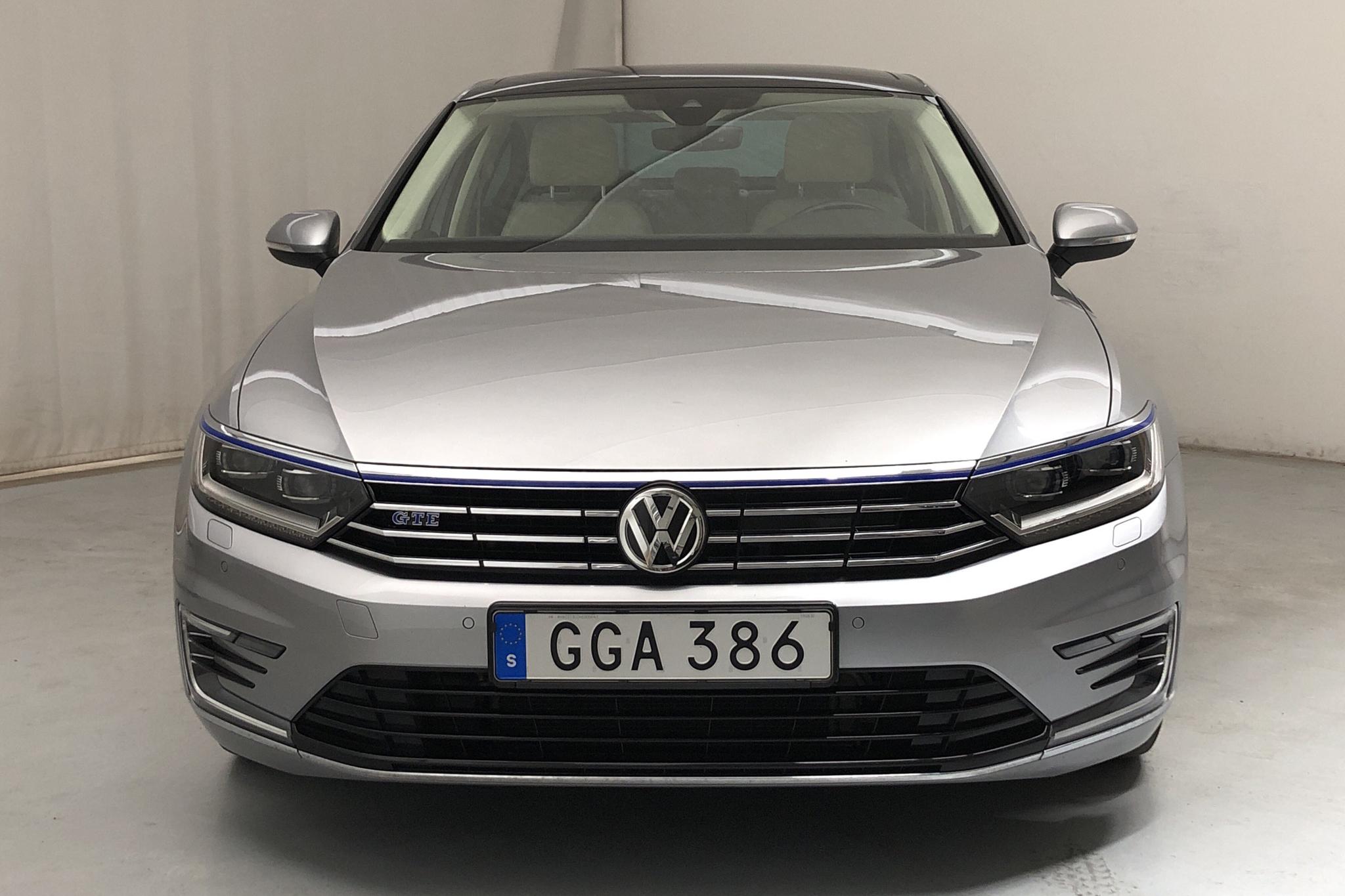VW Passat 1.4 Plug-in-Hybrid (218hk) - 66 750 km - Automatic - silver - 2019