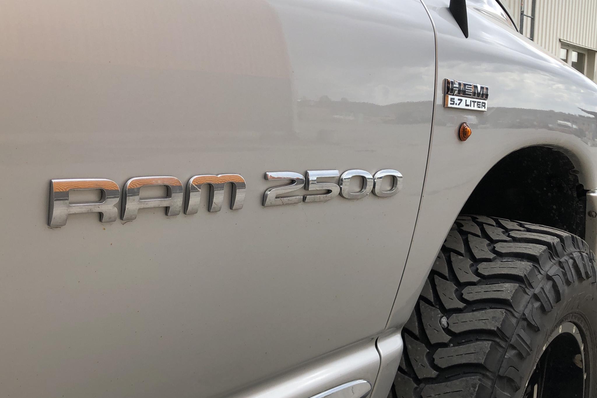 Dodge RAM 1500 Quad 5.7 V8 (349hk) - 180 650 km - Automatic - silver - 2008