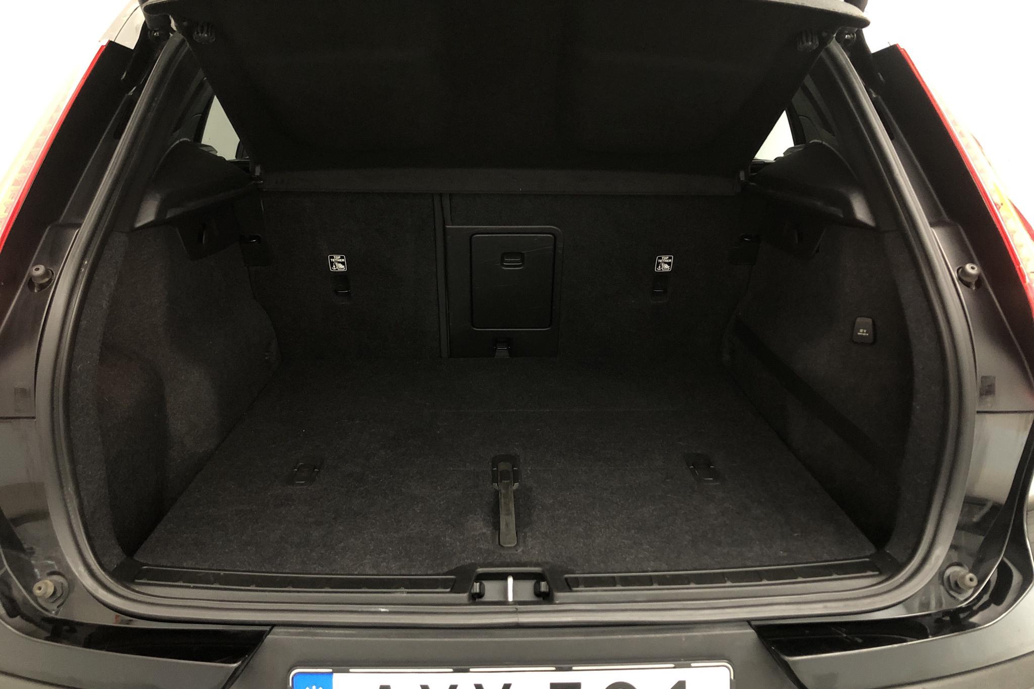 Volvo XC40 T5 AWD (247hk) - 76 170 km - Automatic - black - 2018