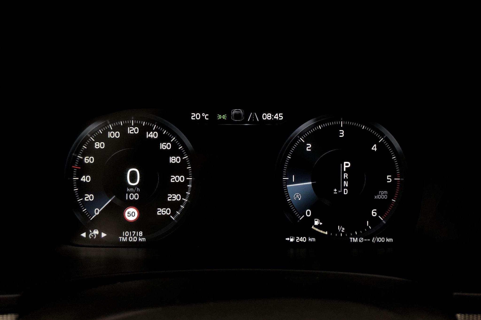 Volvo V90 D4 Cross Country AWD (190hk) - 10 171 mil - Automat - svart - 2019