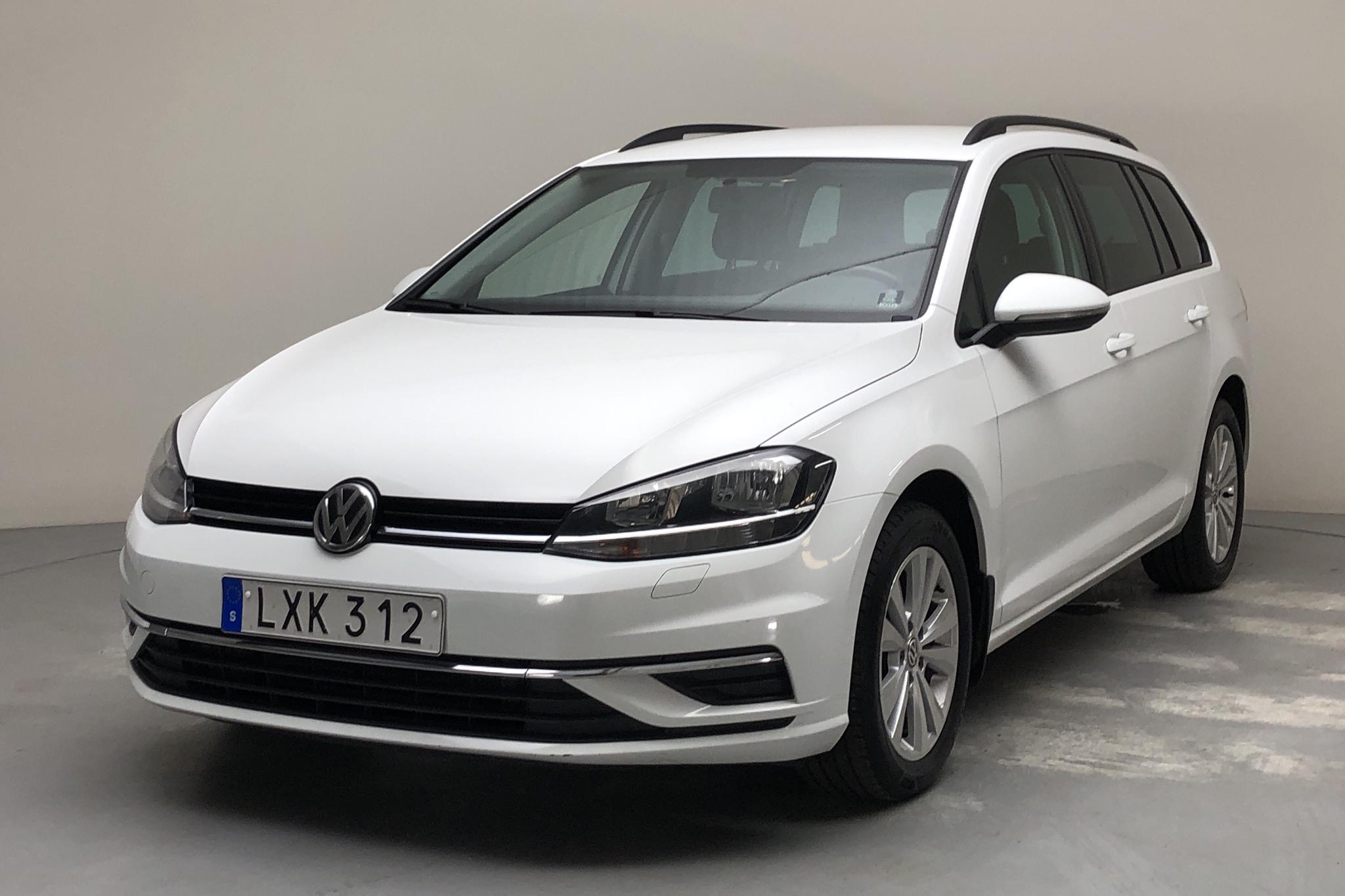 VW Golf VII 1.6 TDI Sportscombi (115hk) - 10 413 mil - Automat - vit - 2019
