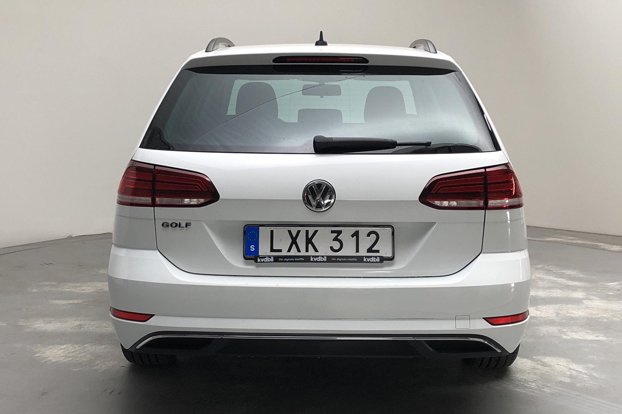 VW Golf VII 1.6 TDI Sportscombi (115hk) - 104 130 km - Automatic - white - 2019