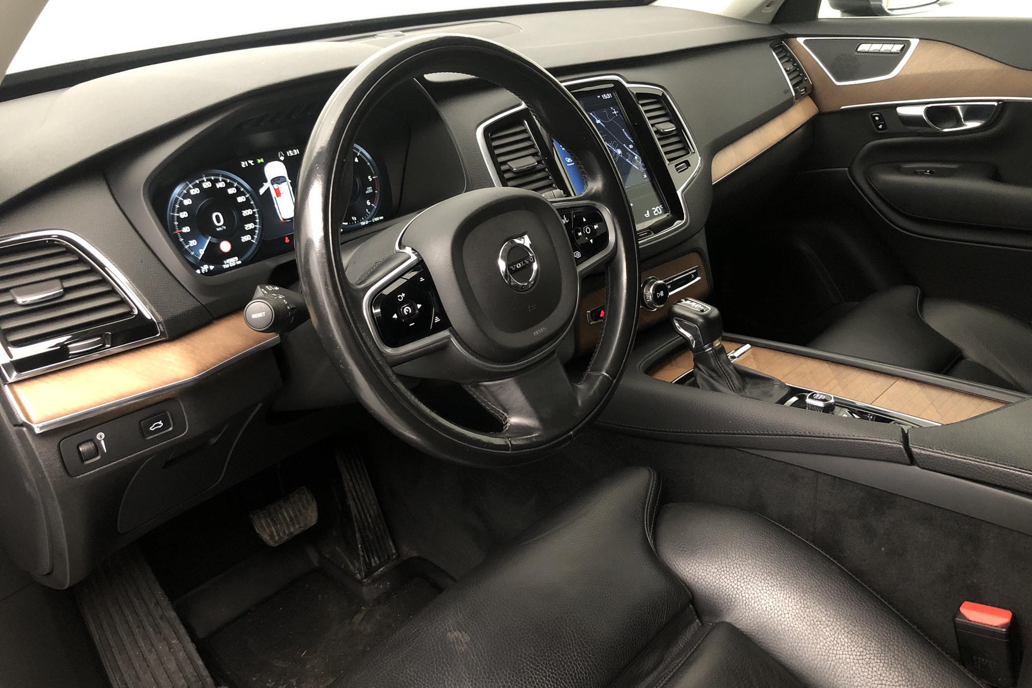 Volvo XC90 D5 AWD (235hk) - 14 586 mil - Automat - grå - 2018
