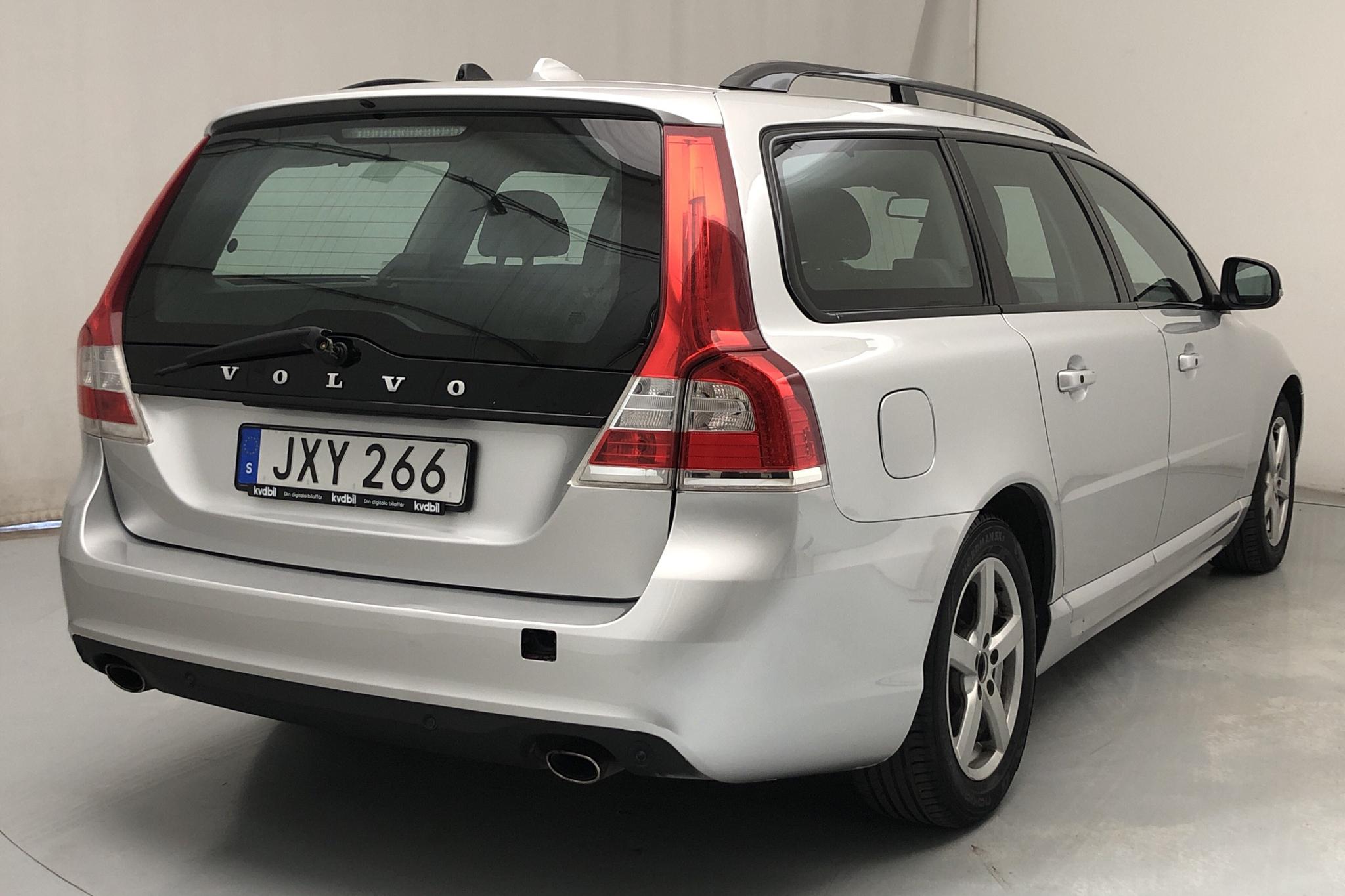 Volvo V70 II D4 (181hk) - 40 312 mil - Automat - silver - 2016