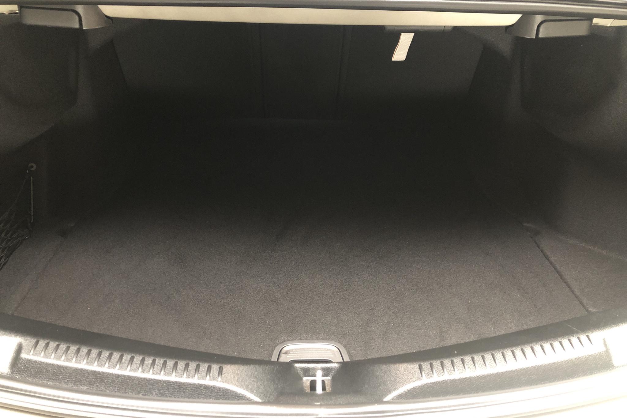 Mercedes E 200 Coupé C238 (184hk) - 4 435 mil - Automat - silver - 2017