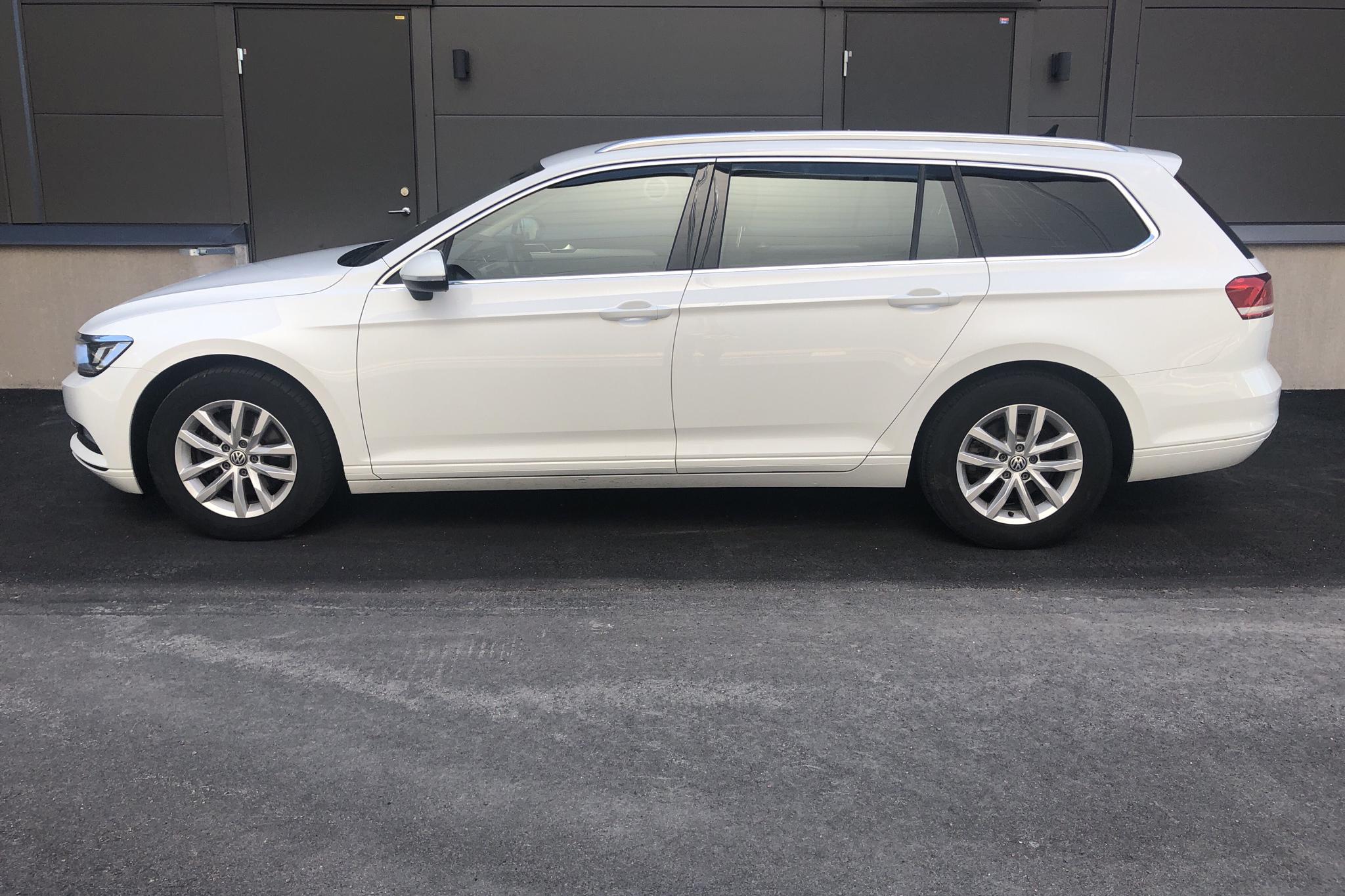 VW Passat 1.4 TSI Sportscombi (150hk) - 15 323 mil - Automat - vit - 2018