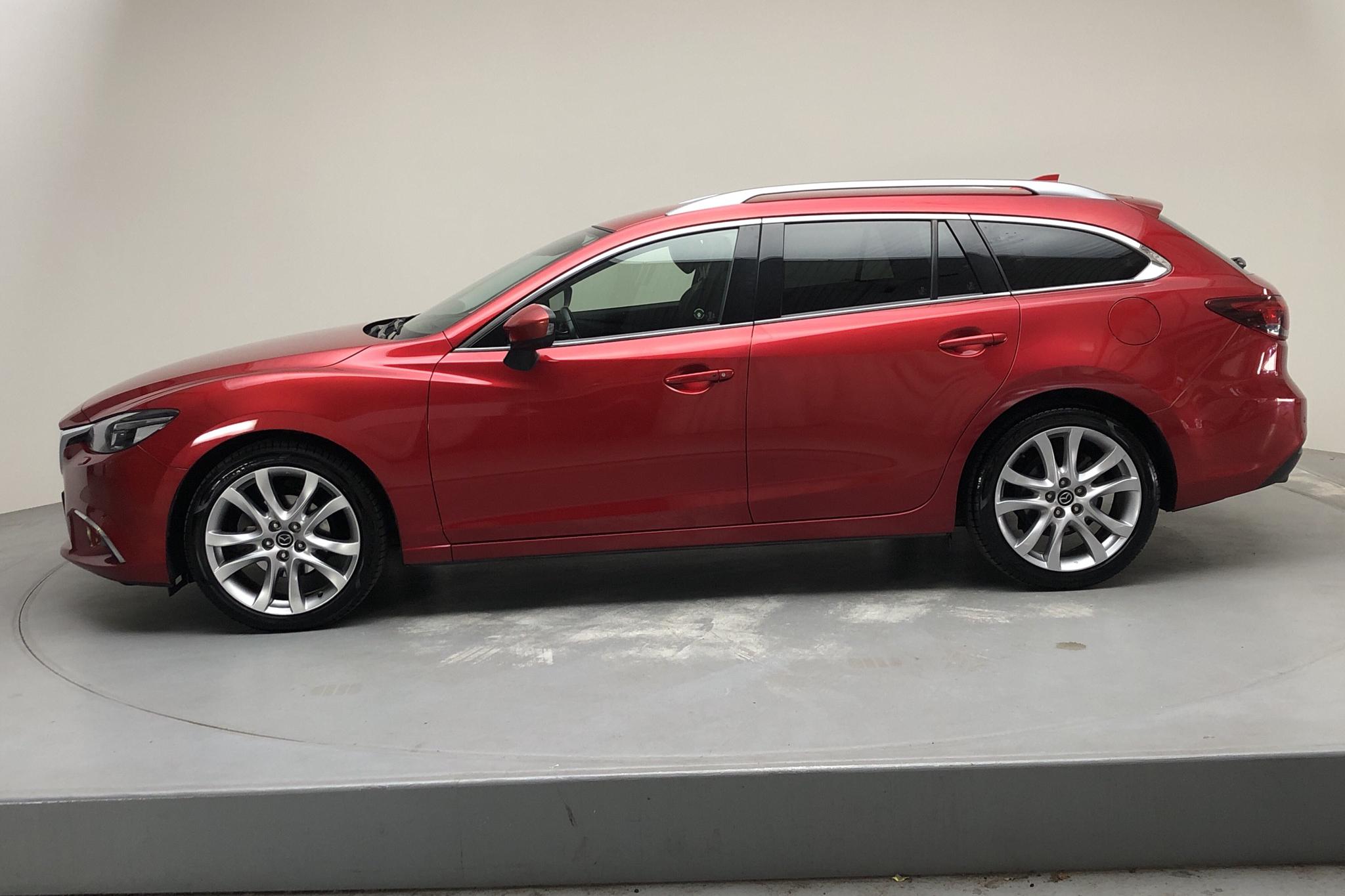 Mazda 6 2.5 Kombi (192hk) - 11 452 mil - Automat - röd - 2015