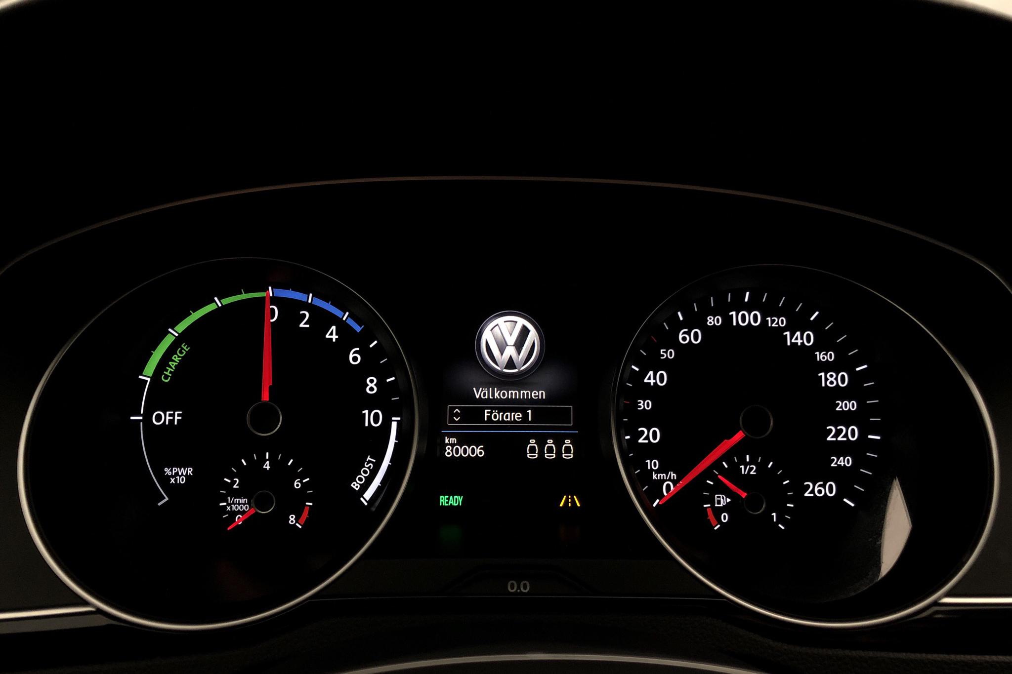 VW Passat 1.4 Plug-in-Hybrid Sportscombi (218hk) - 8 000 mil - Automat - vit - 2018