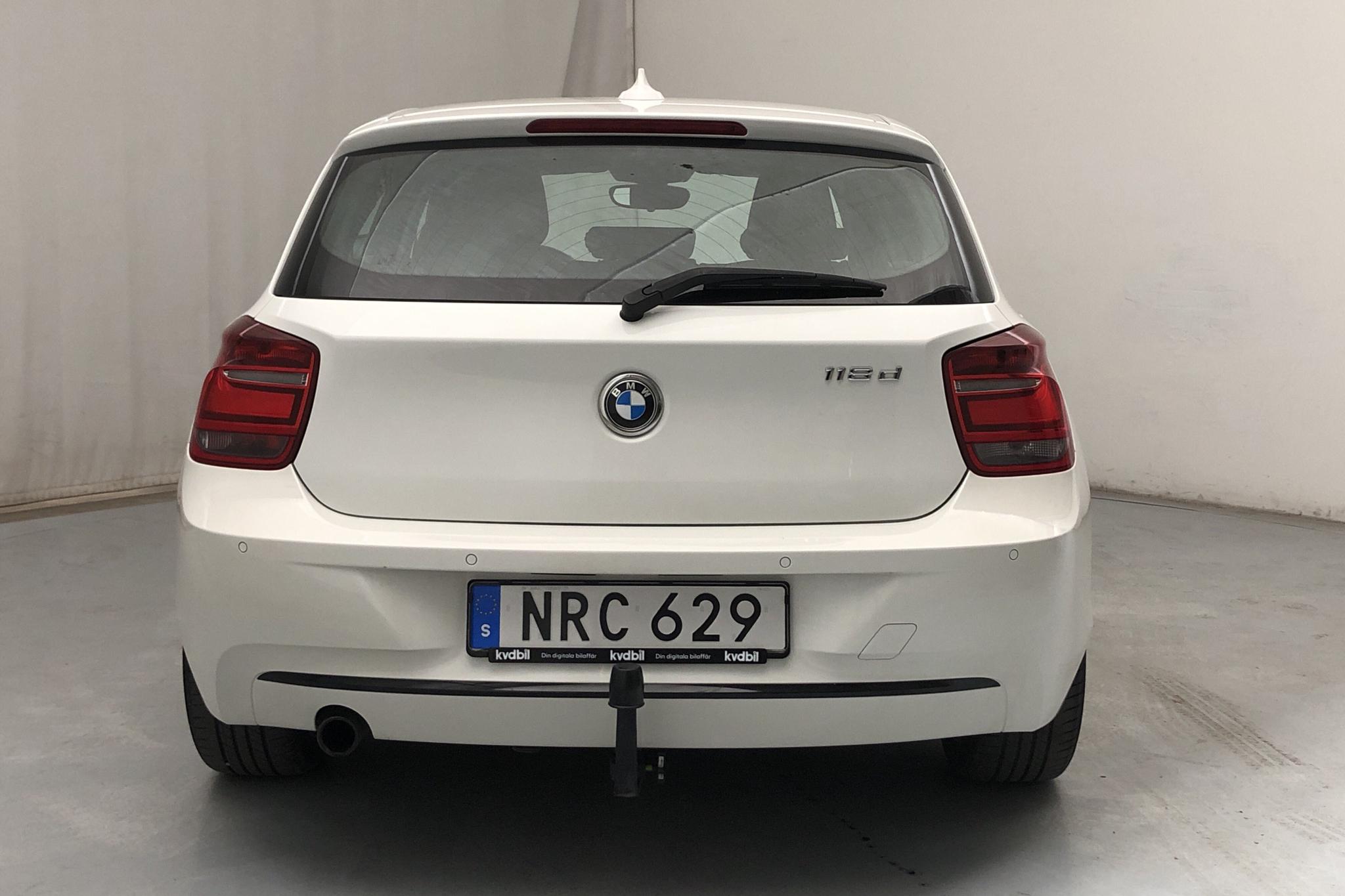 BMW 118d 5dr, F20 (143hk) - 6 216 mil - Automat - vit - 2015