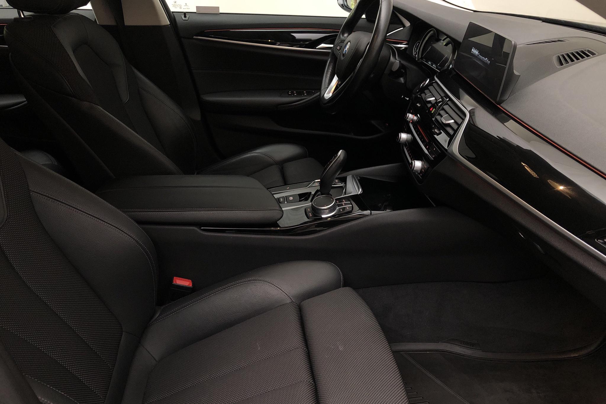BMW 520d Touring, G31 (190hk) - 8 367 mil - Automat - svart - 2018