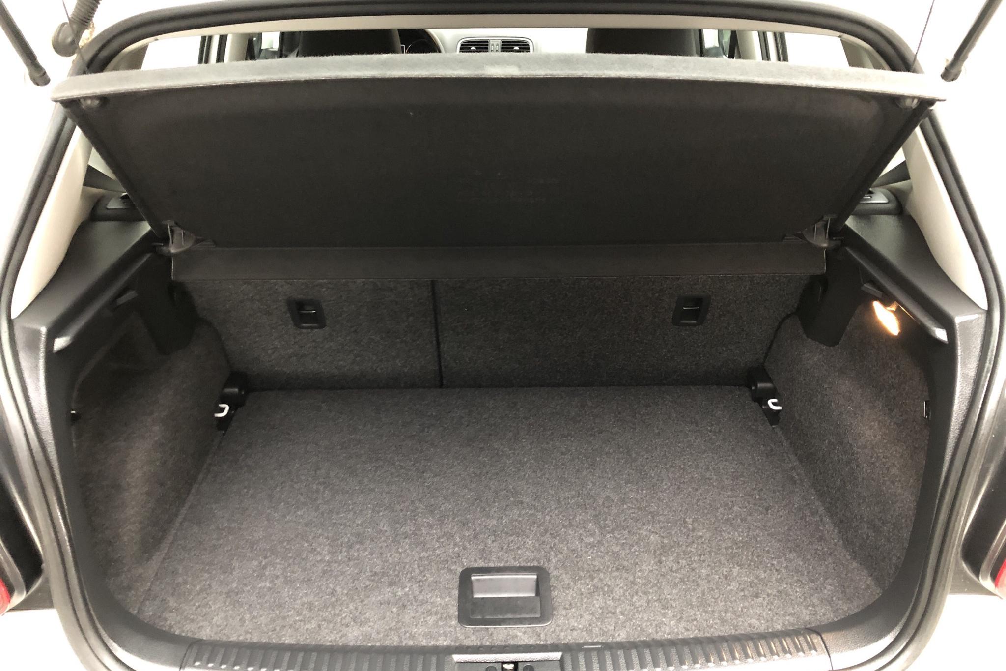 VW Polo 1.2 TSI 5dr (90hk) - 8 061 mil - Manuell - vit - 2017