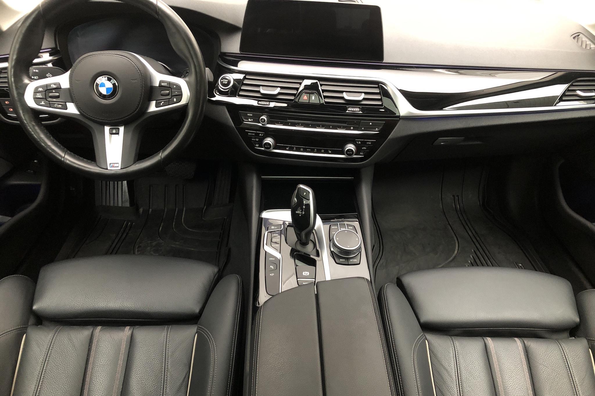 BMW 530e iPerformance Sedan, G30 (252hk) - 8 078 mil - Automat - svart - 2019