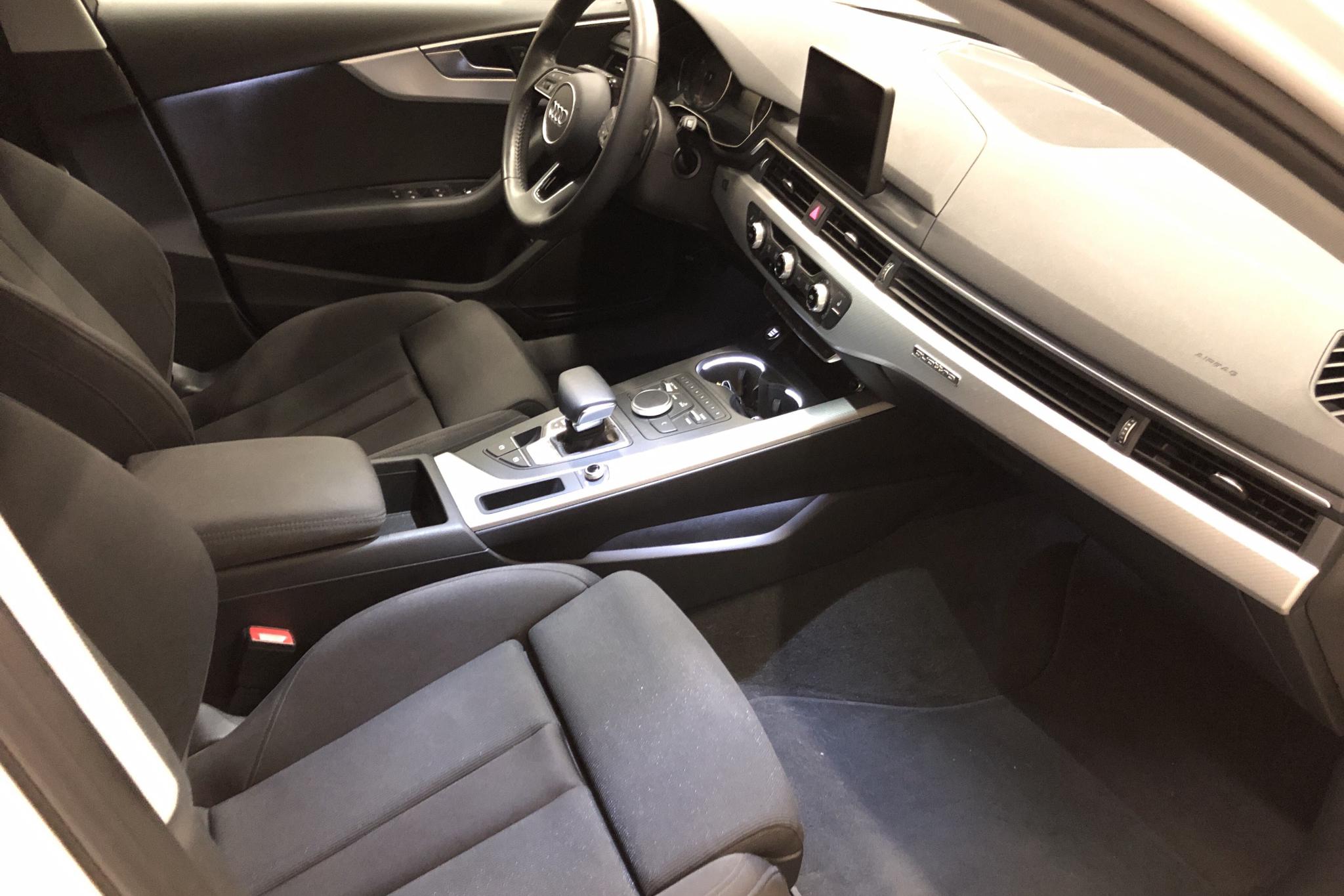 Audi A4 Avant 40 TDI quattro (190hk) - 7 788 mil - Automat - vit - 2019