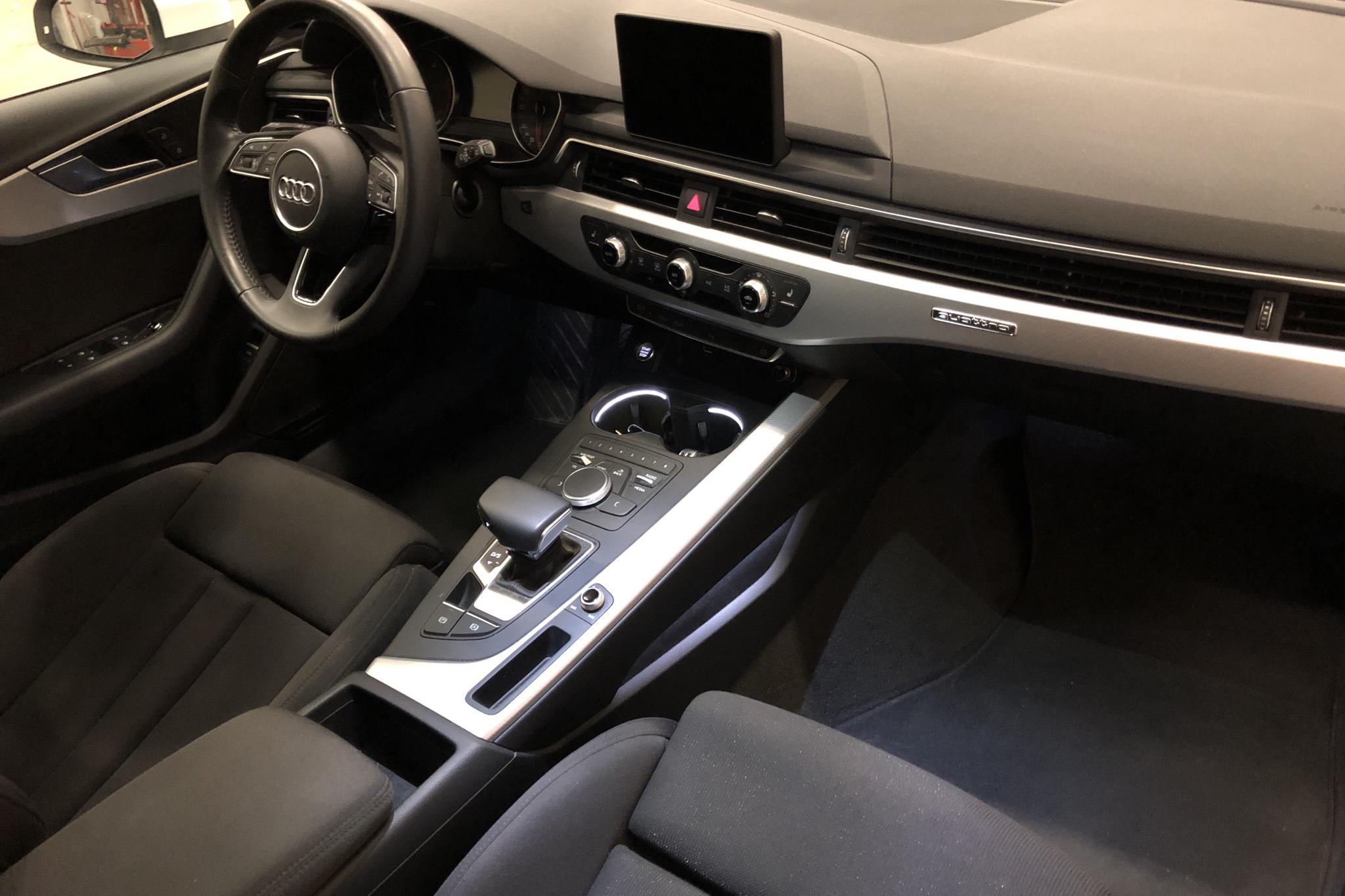 Audi A4 Avant 40 TDI quattro (190hk) - 7 788 mil - Automat - vit - 2019