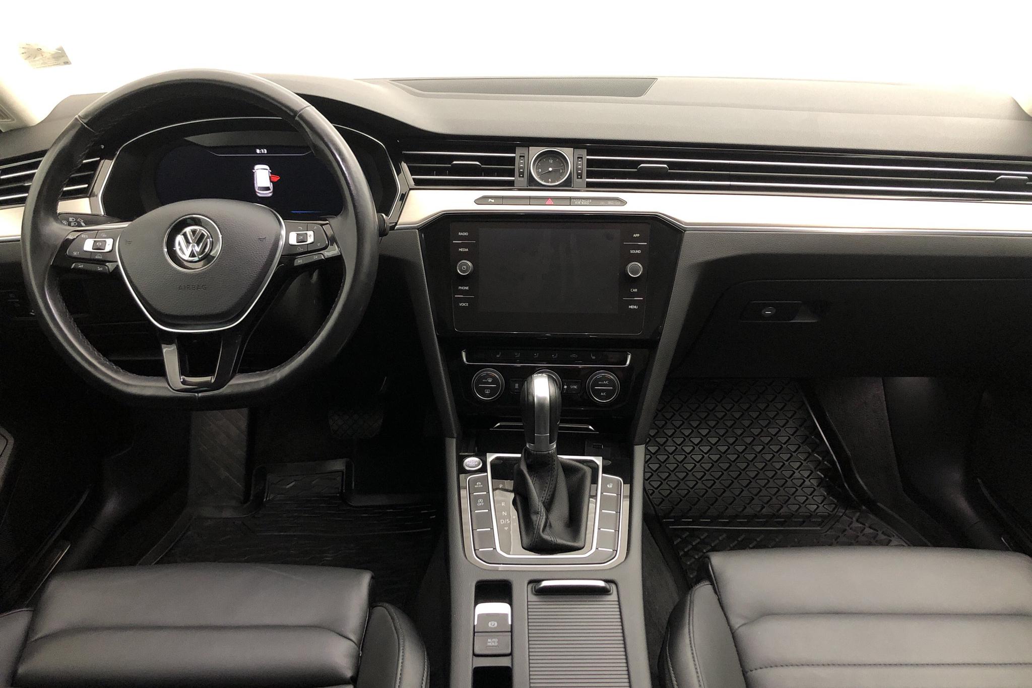 VW Passat 2.0 TDI Sportscombi (190hk) - 7 964 mil - Automat - vit - 2018