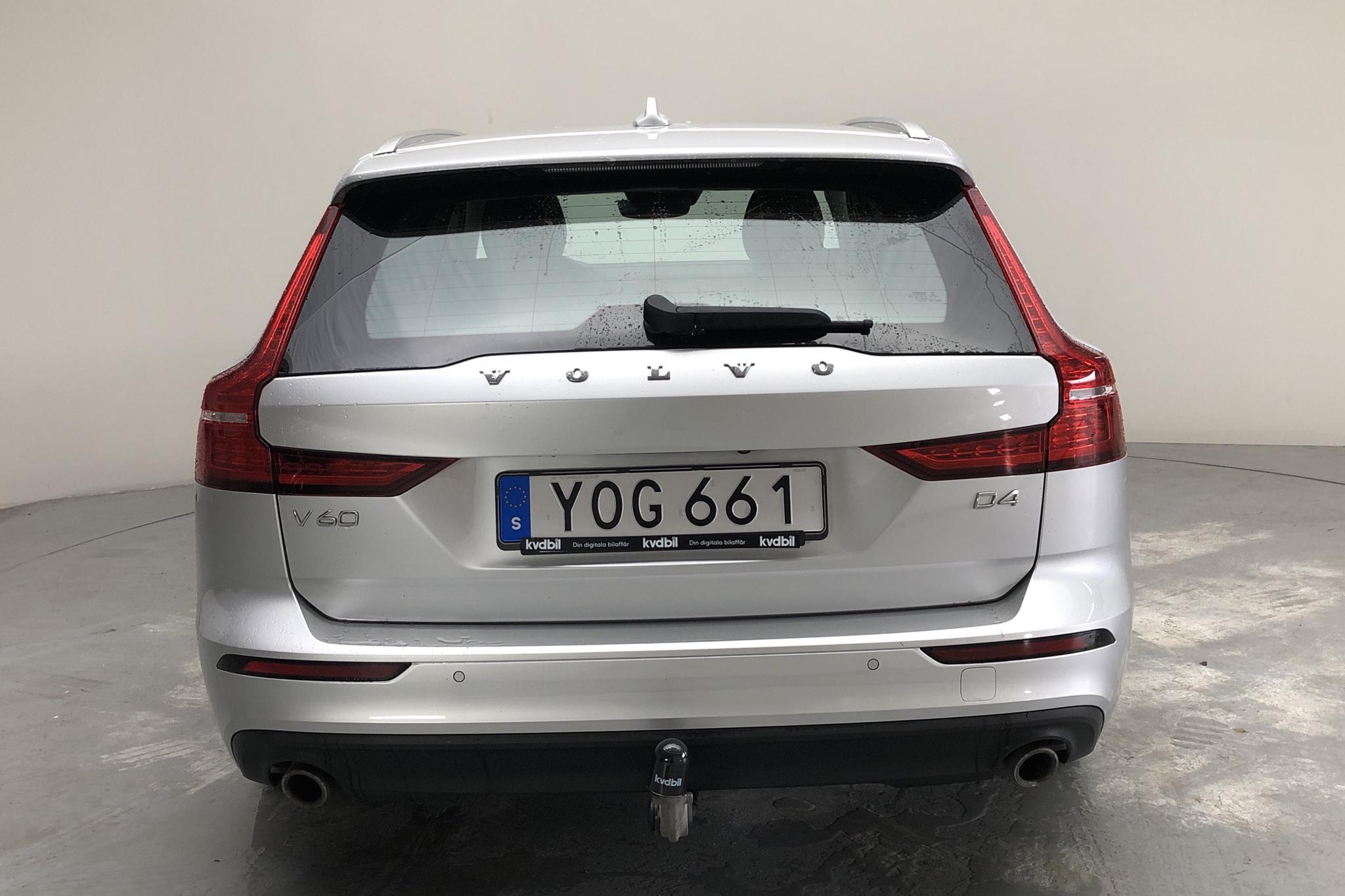 Volvo V60 D4 (190hk) - 10 700 mil - Automat - silver - 2019