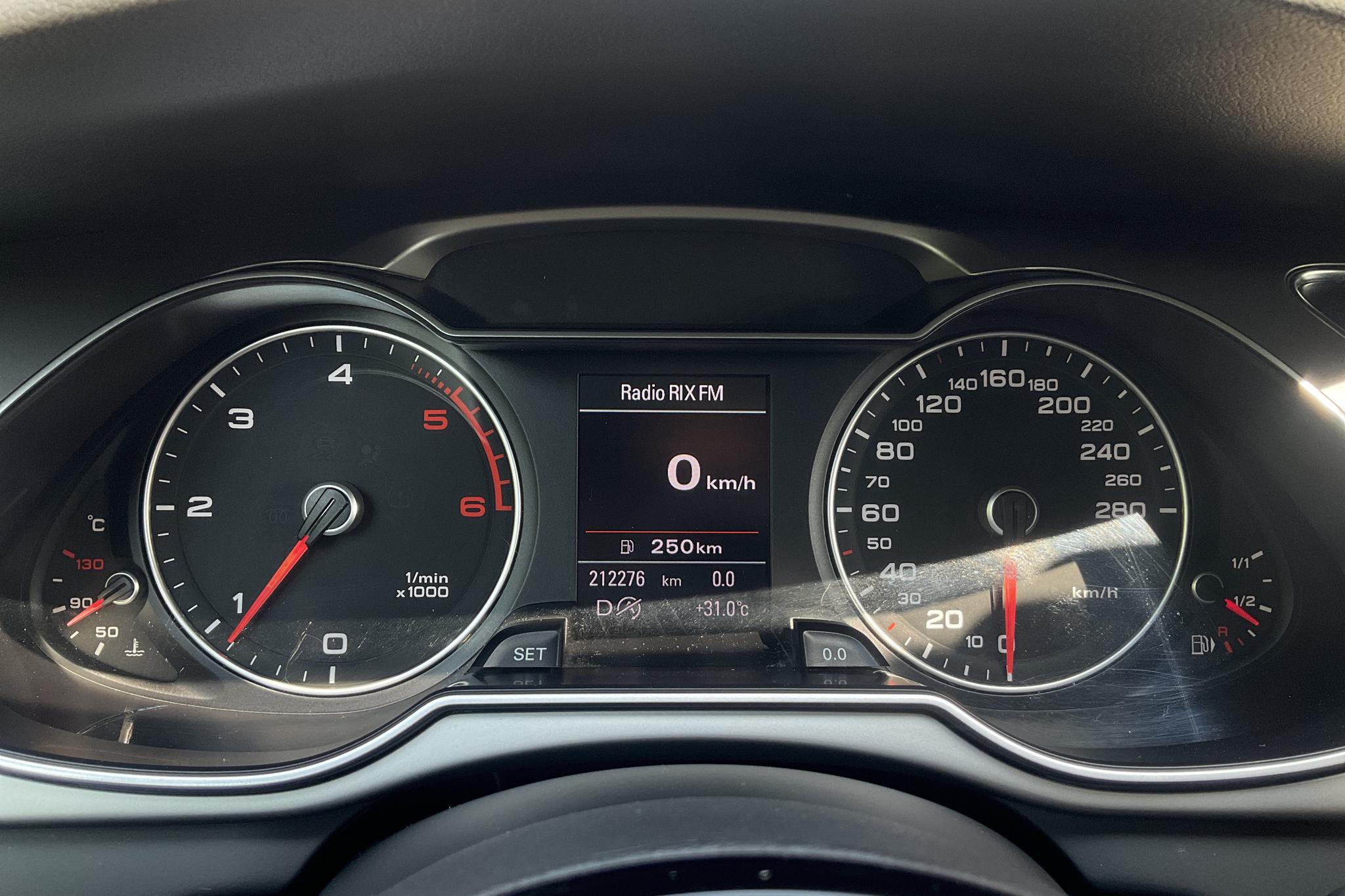 Audi A4 2.0 TDI Avant quattro (177hk) - 21 228 mil - Automat - röd - 2014