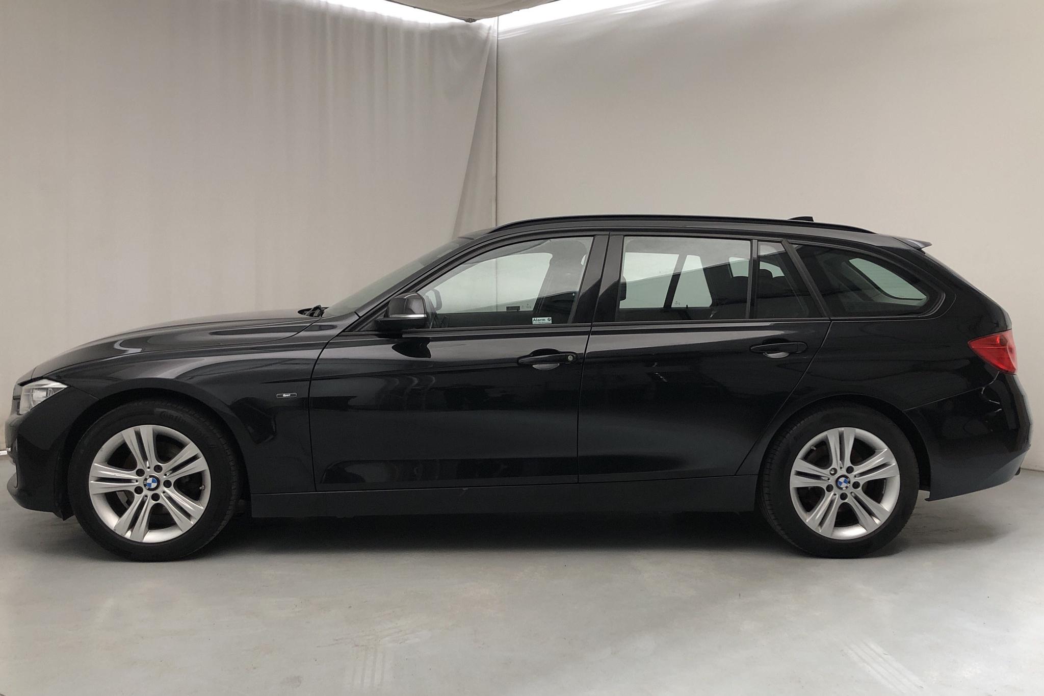 BMW 318d Touring, F31 (143hk) - 12 660 mil - Manuell - svart - 2015