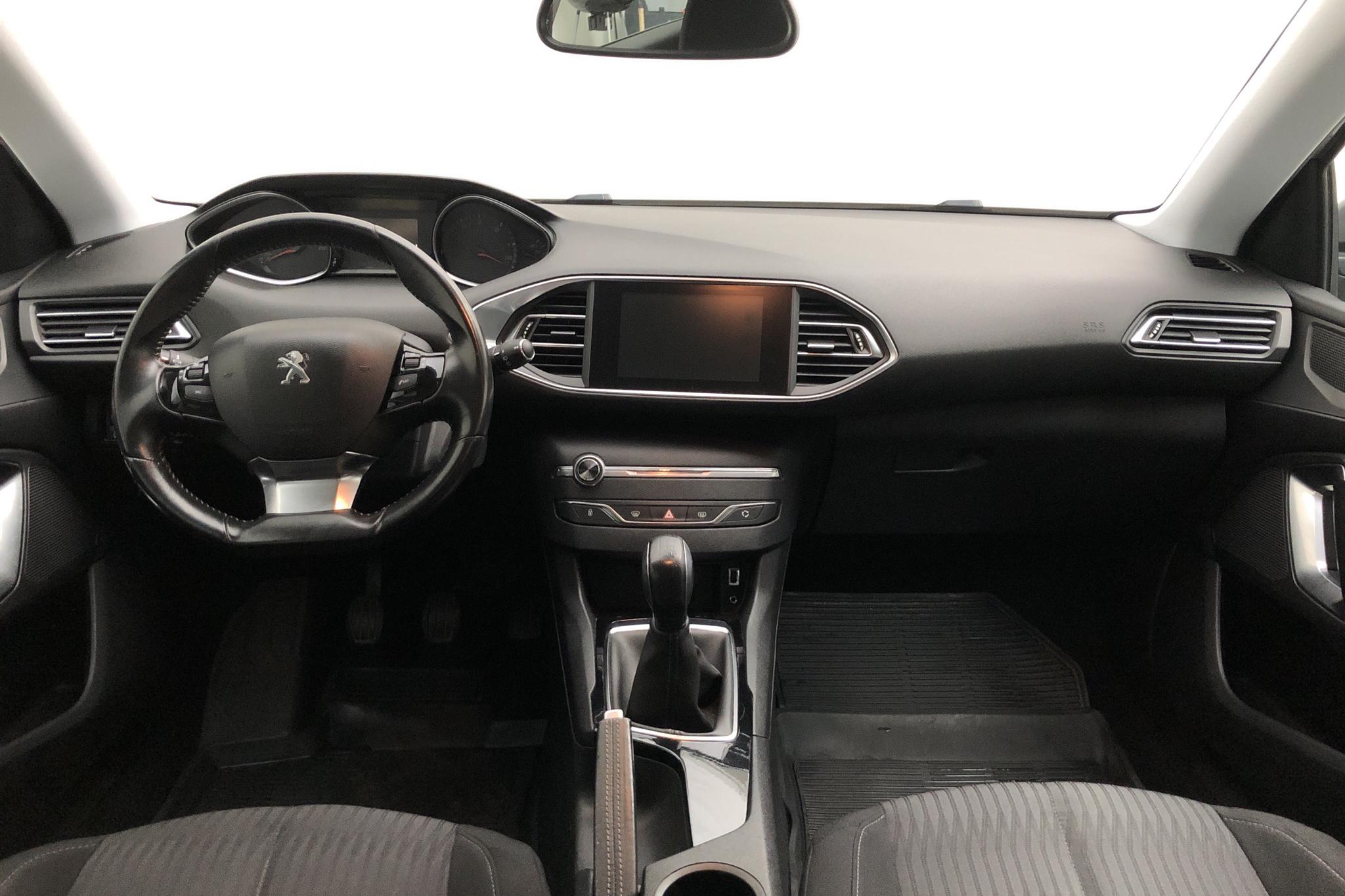 Peugeot 308 1.6 HDi (92hk) - 20 375 mil - Manuell - grå - 2015