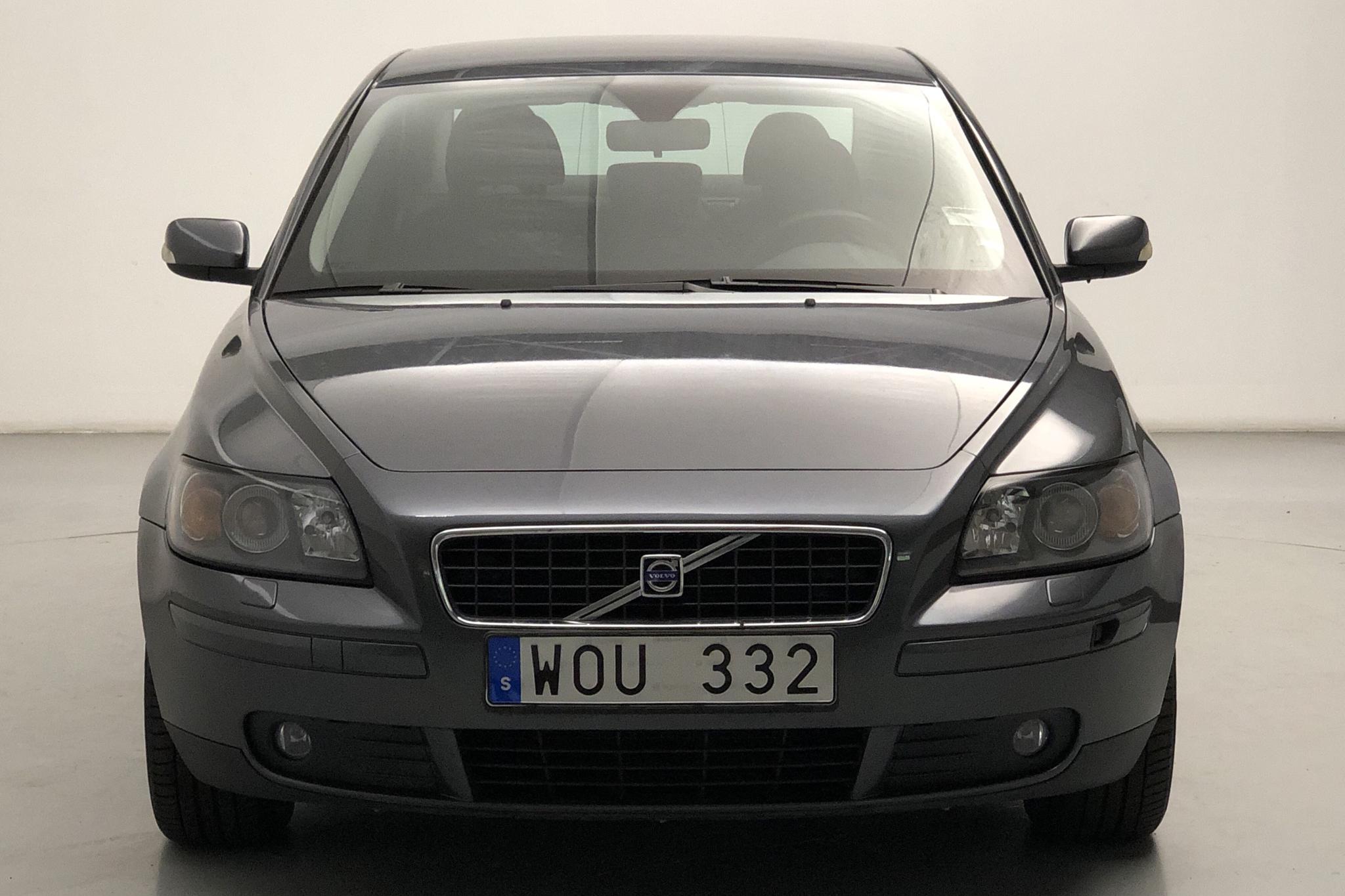 Volvo S40 2.4 (140hk) - 42 720 km - Manual - gray - 2005