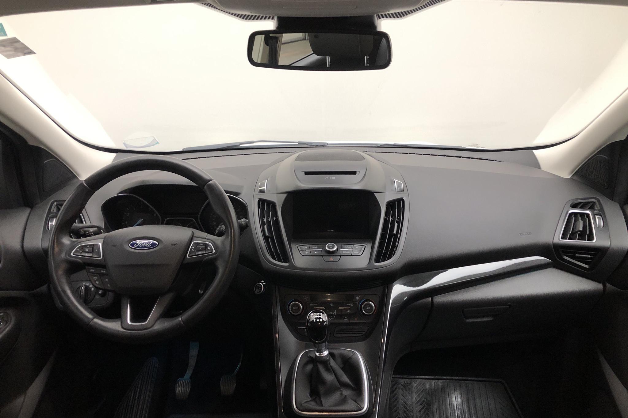 Ford Kuga 1.5 EcoBoost 2WD (150hk) - 29 290 km - Manual - white - 2018