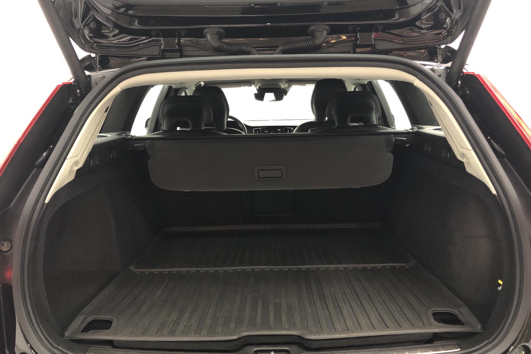Volvo V60 D4 (190hk) - 70 610 km - Manual - black - 2019