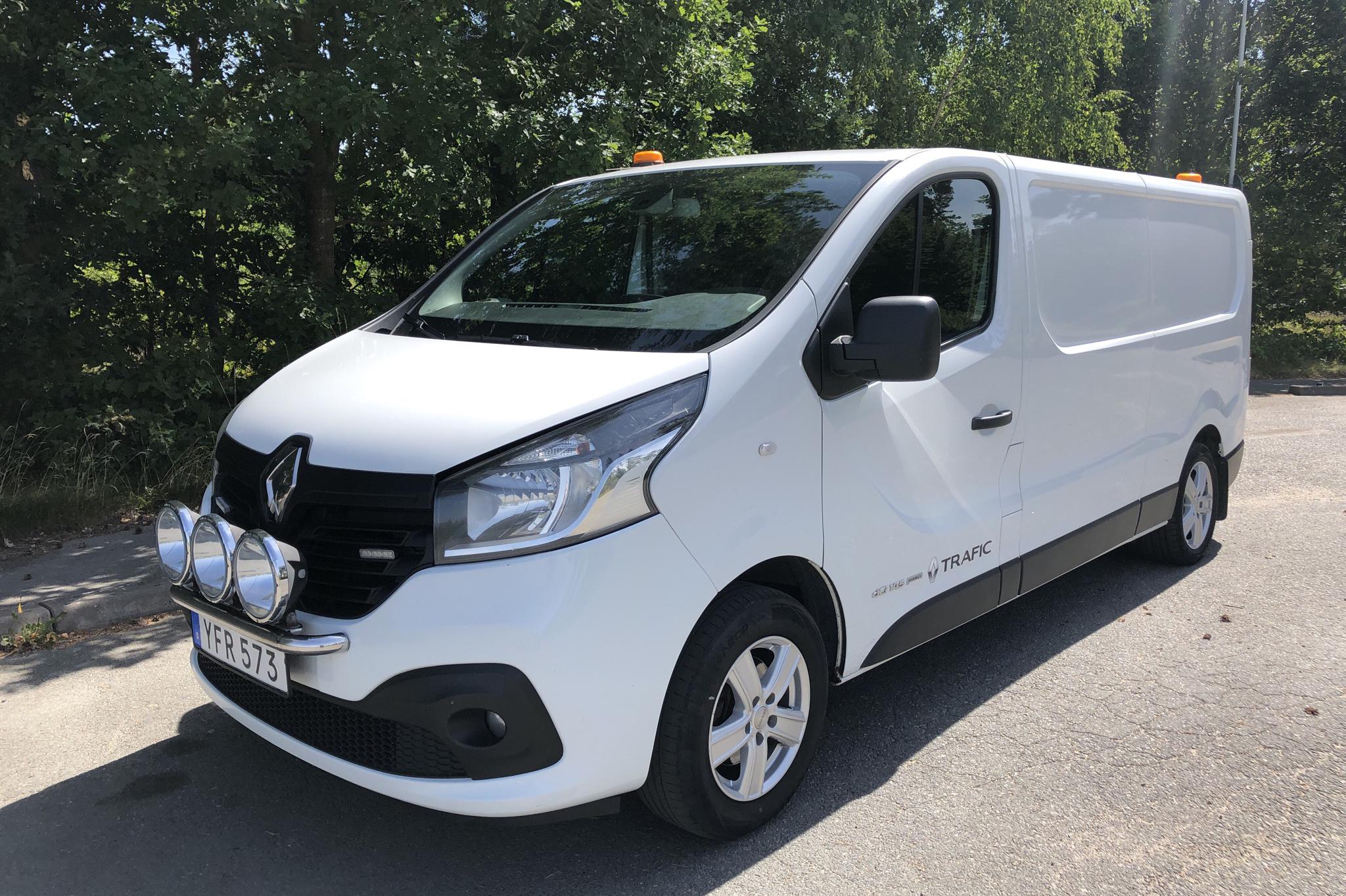 Renault Trafic 1.6 dCi Skåp (145hk) - 21 410 mil - Manuell - vit - 2017