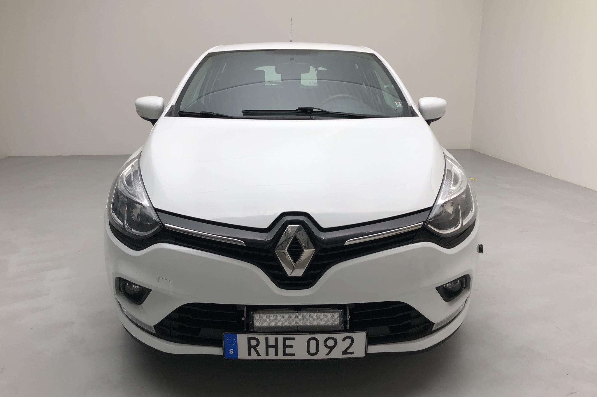 Renault Clio IV 1.5 dCi 5dr (90hk) - 9 336 mil - Manuell - vit - 2017