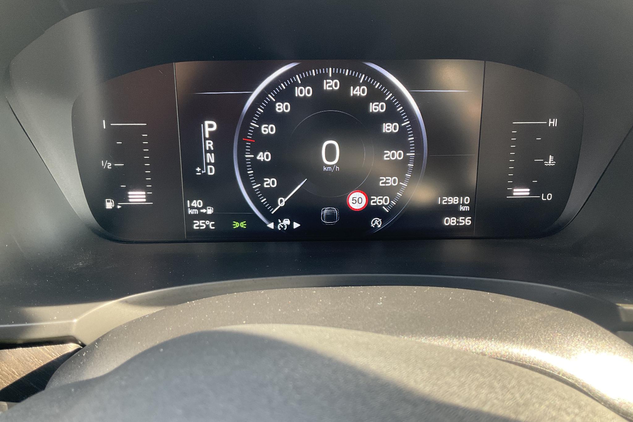 Volvo V90 D4 Cross Country AWD (190hk) - 12 982 mil - Automat - vit - 2018
