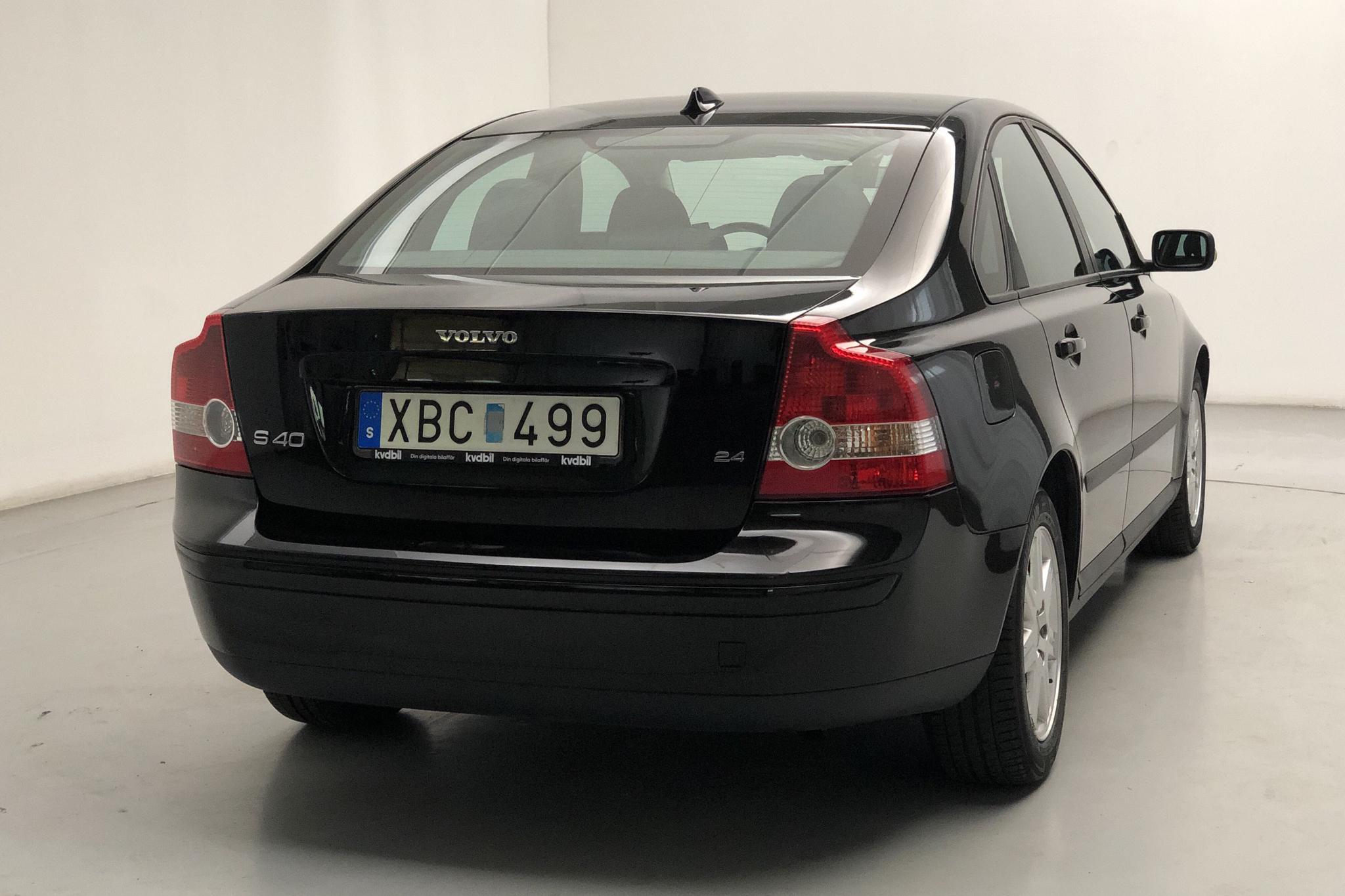Volvo S40 2.4 (140hk) - 127 190 km - Manual - black - 2006