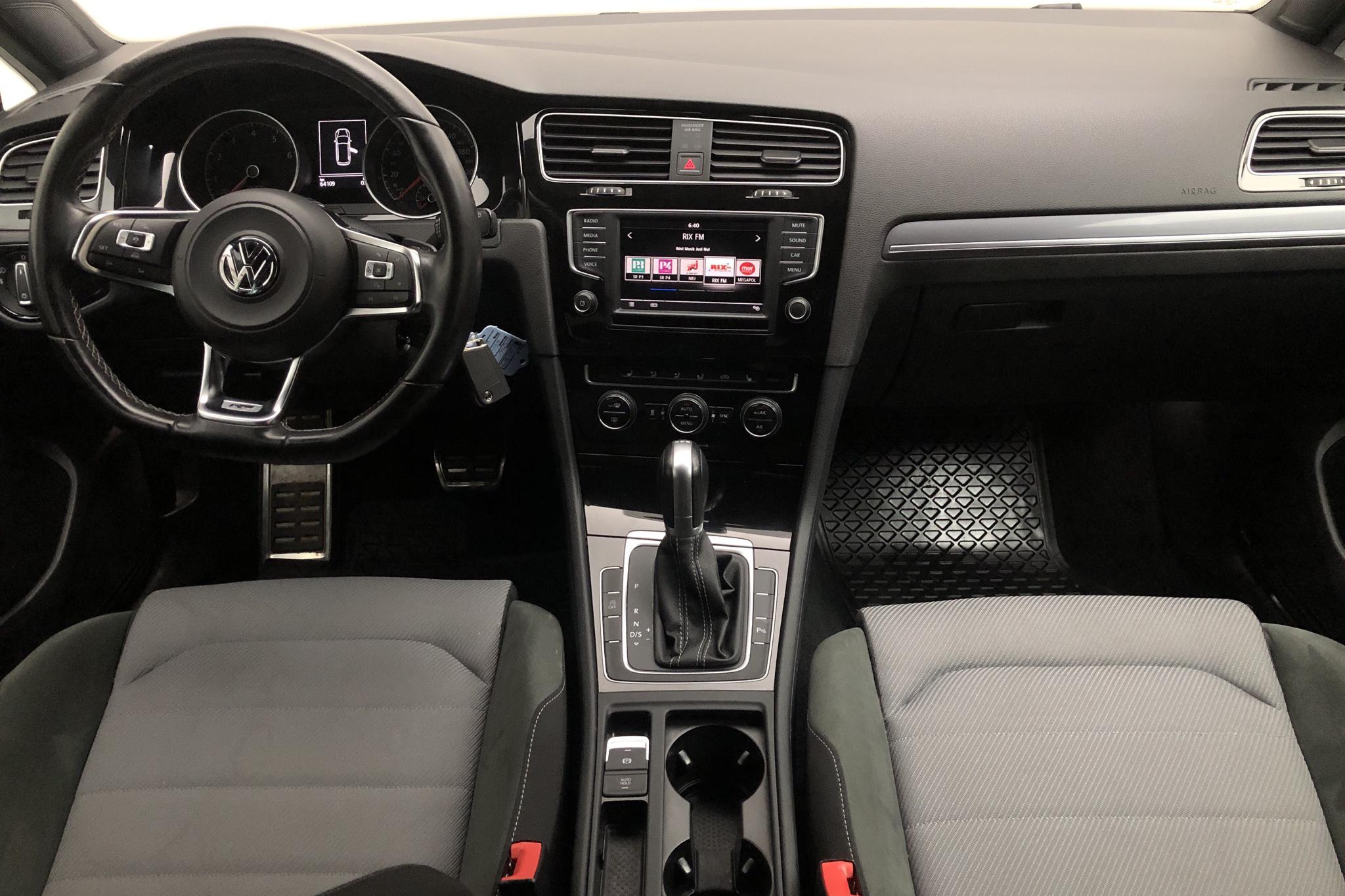 VW Golf VII 1.4 TSI Sportscombi (150hk) - 6 410 mil - Automat - vit - 2017