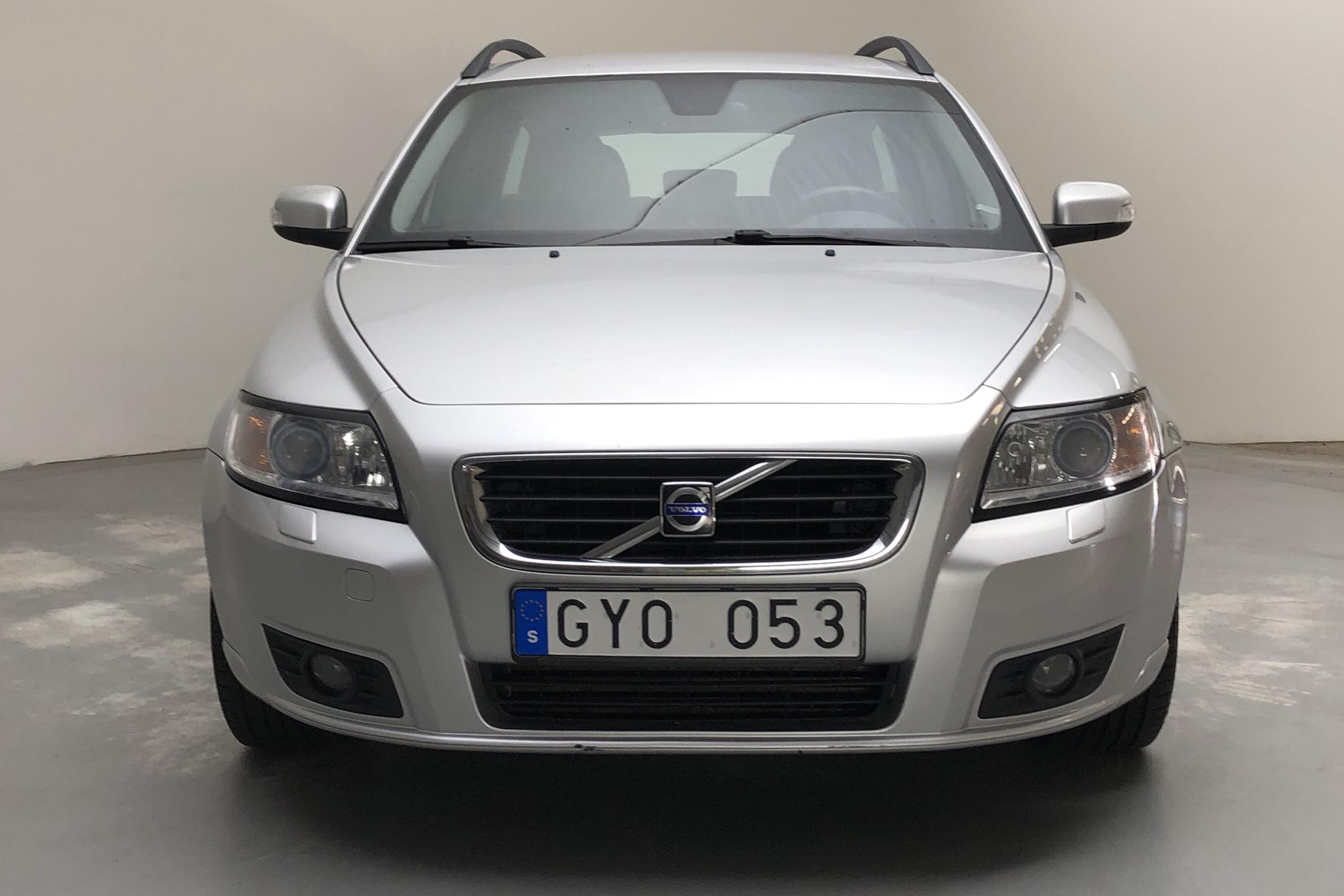 Volvo V50 2.0D (136hk) - 237 290 km - Manual - Light Grey - 2008