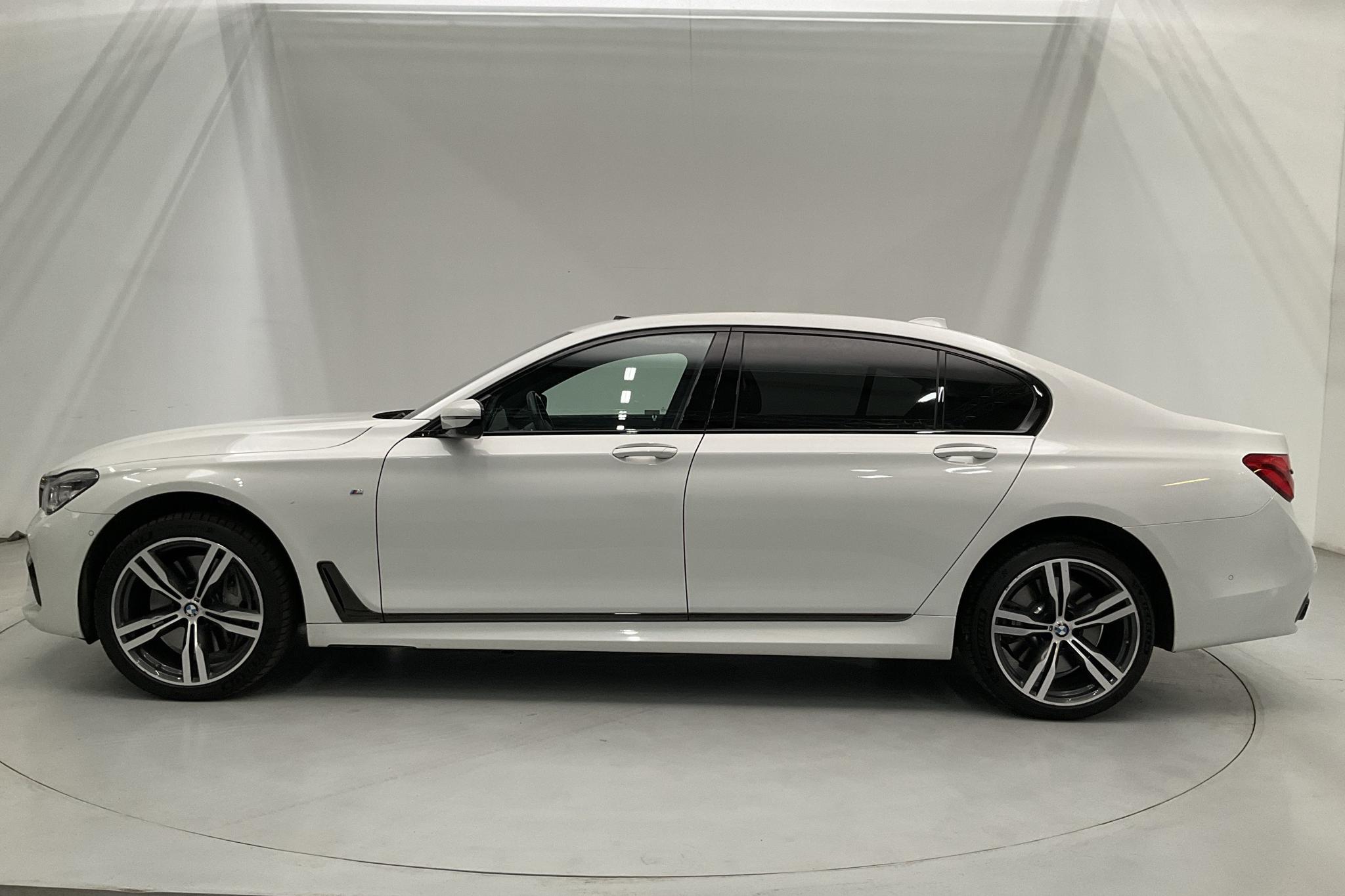 BMW 750i xDrive Sedan, G11 (450hk) - 6 848 mil - Automat - vit - 2018