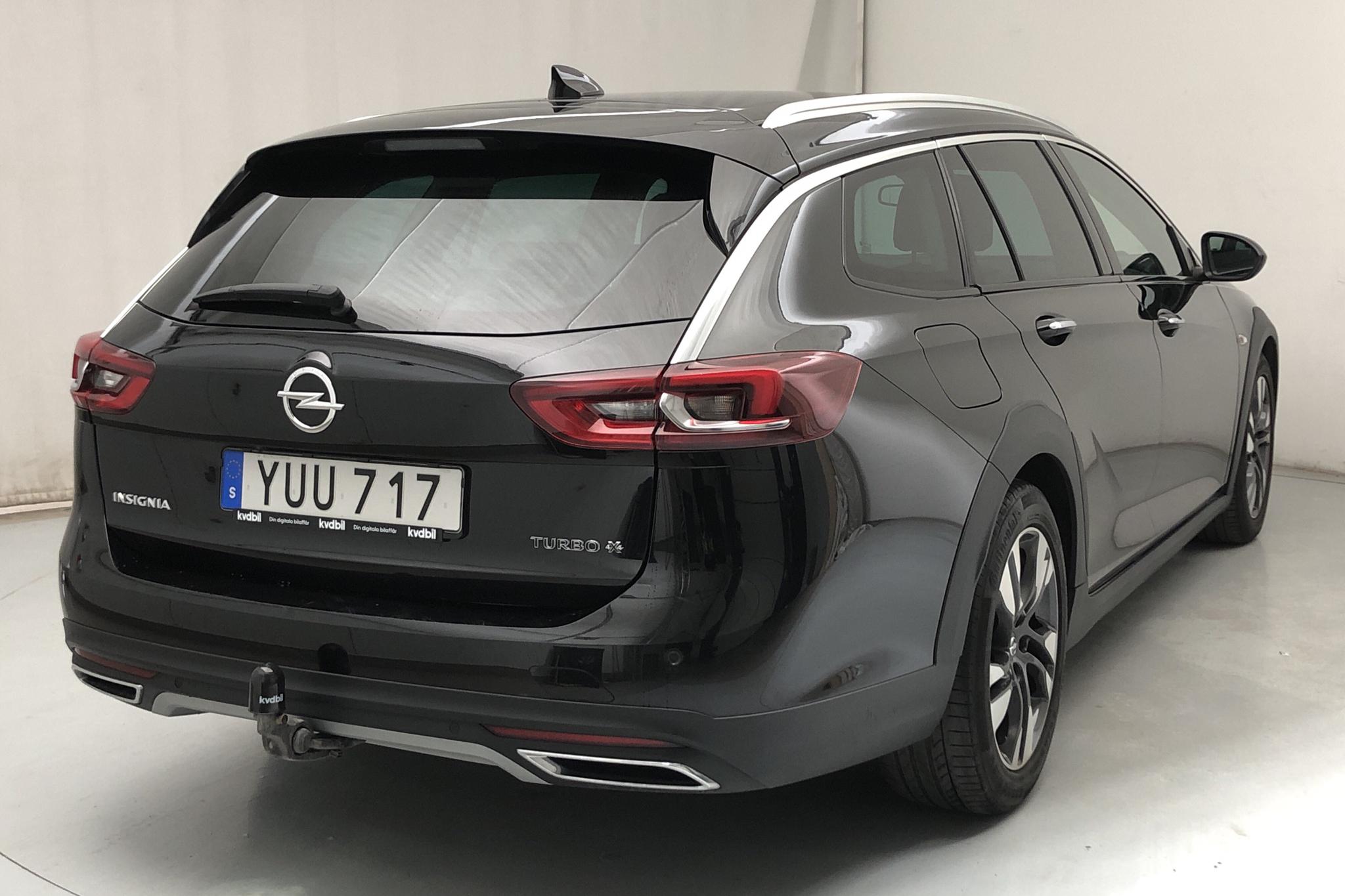Opel Insignia 2.0 Turbo Country Tourer 4x4 (260hk) - 78 140 km - Automatic - black - 2018
